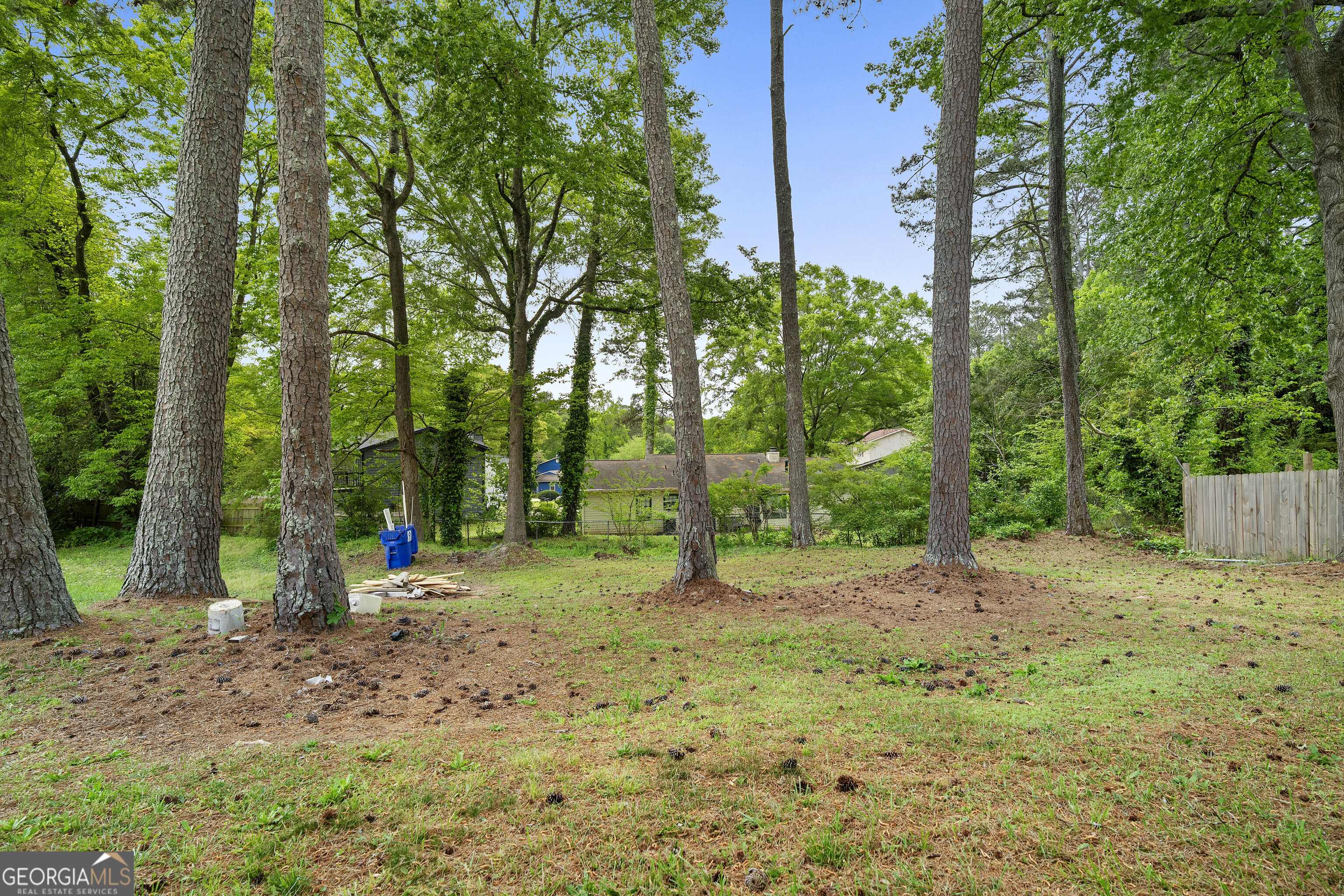 2811 Woodhollow Lane