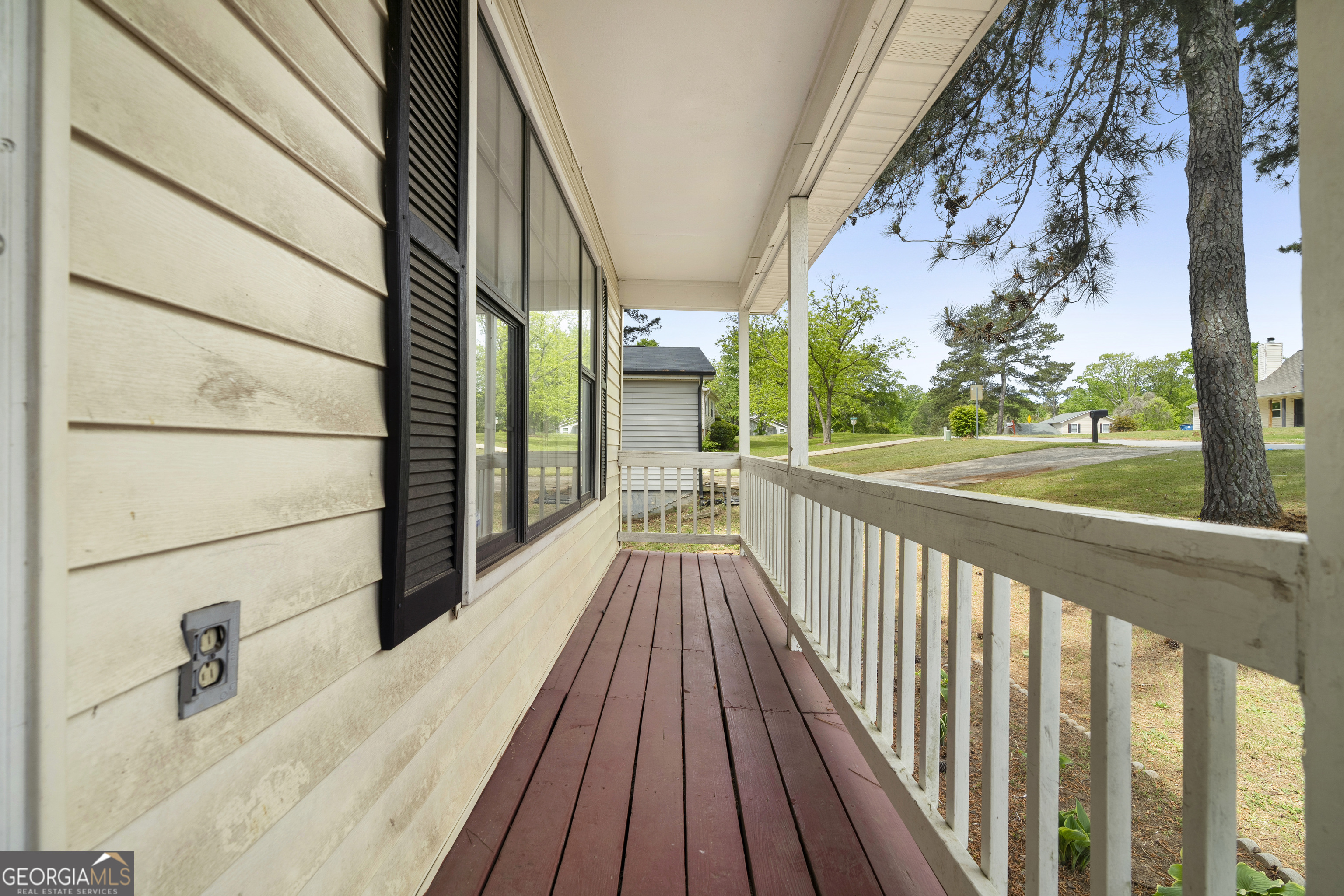 2811 Woodhollow Lane