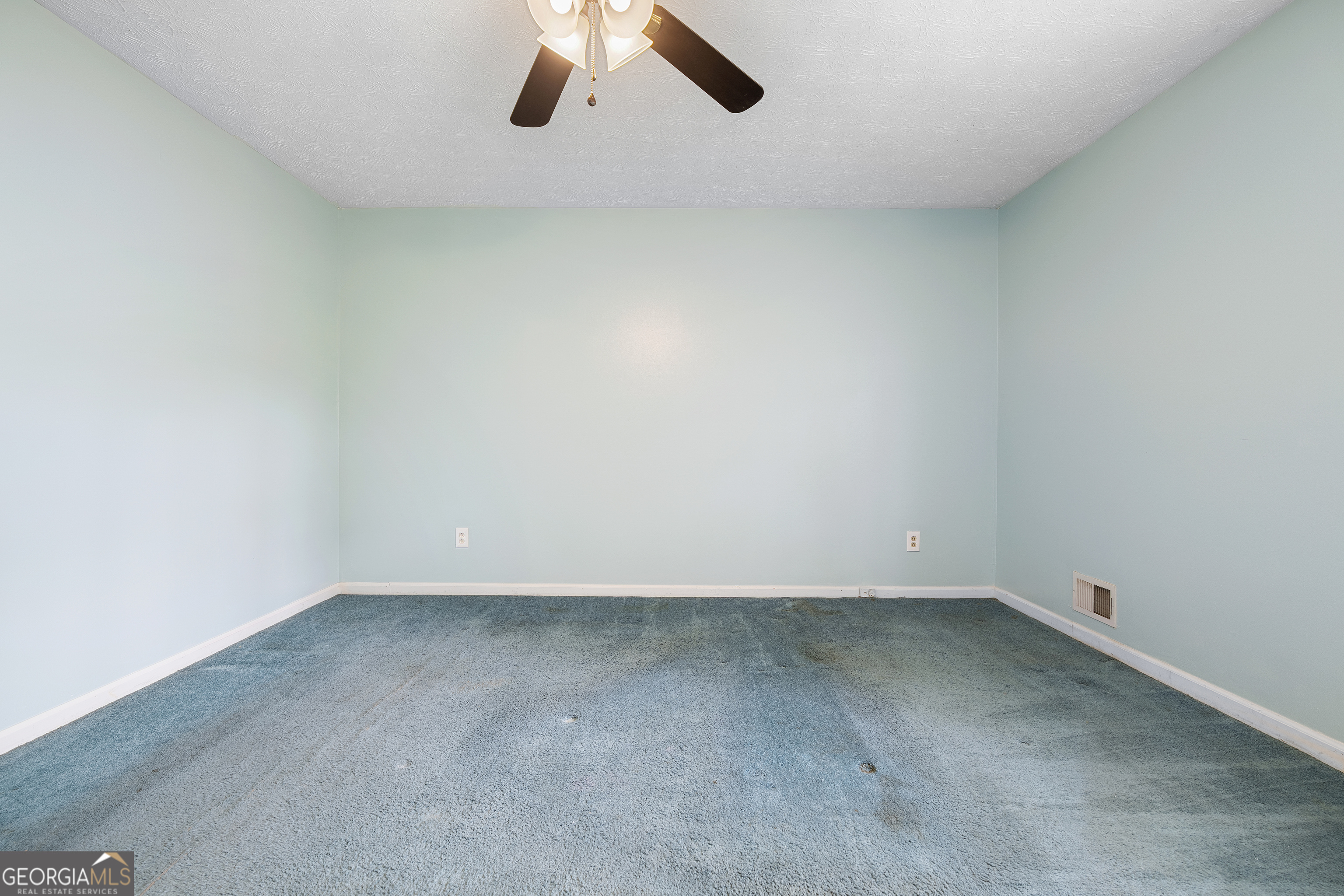 2811 Woodhollow Lane