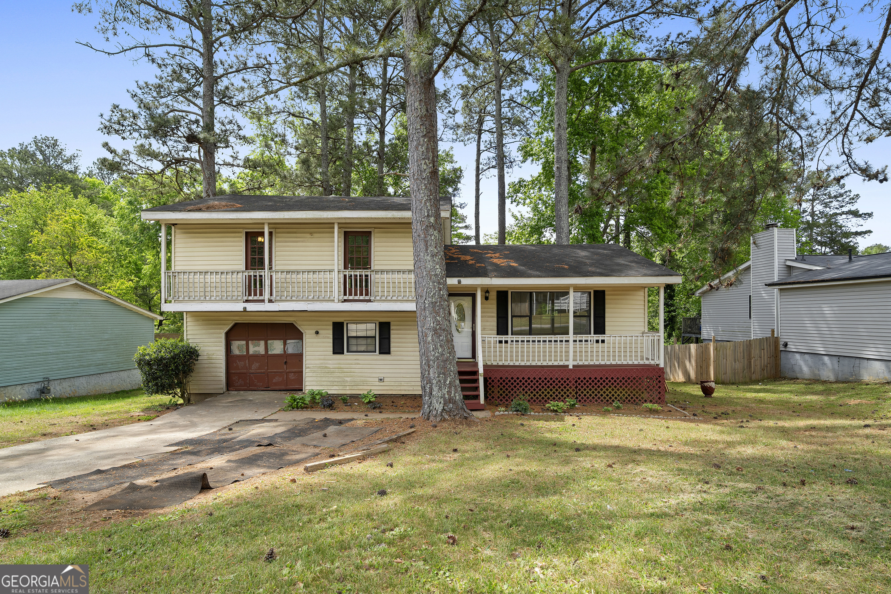 2811 Woodhollow Lane