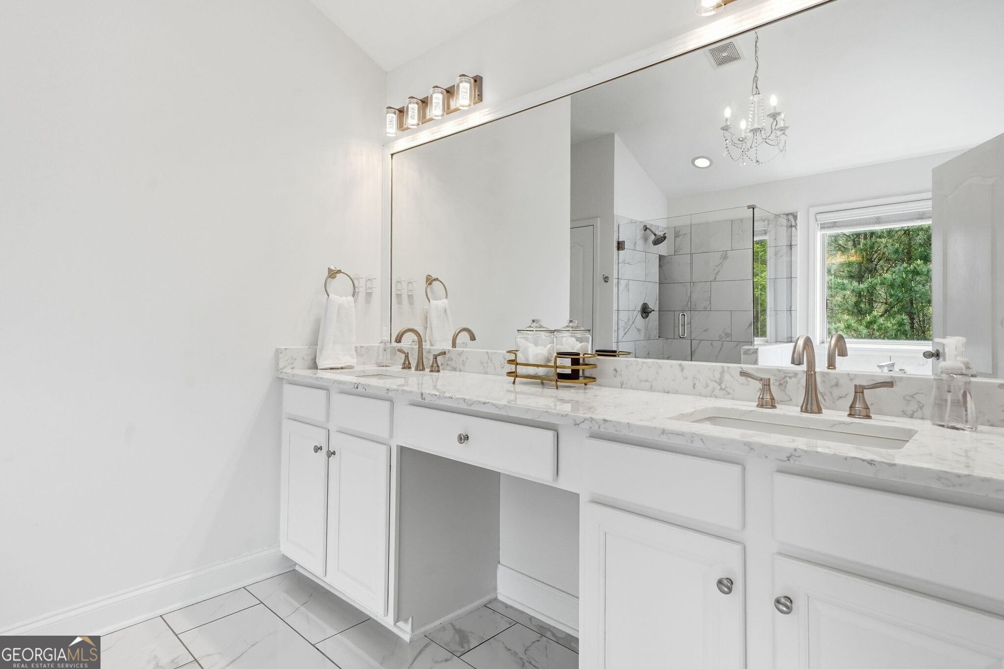 11 Rock Ridge Court SE