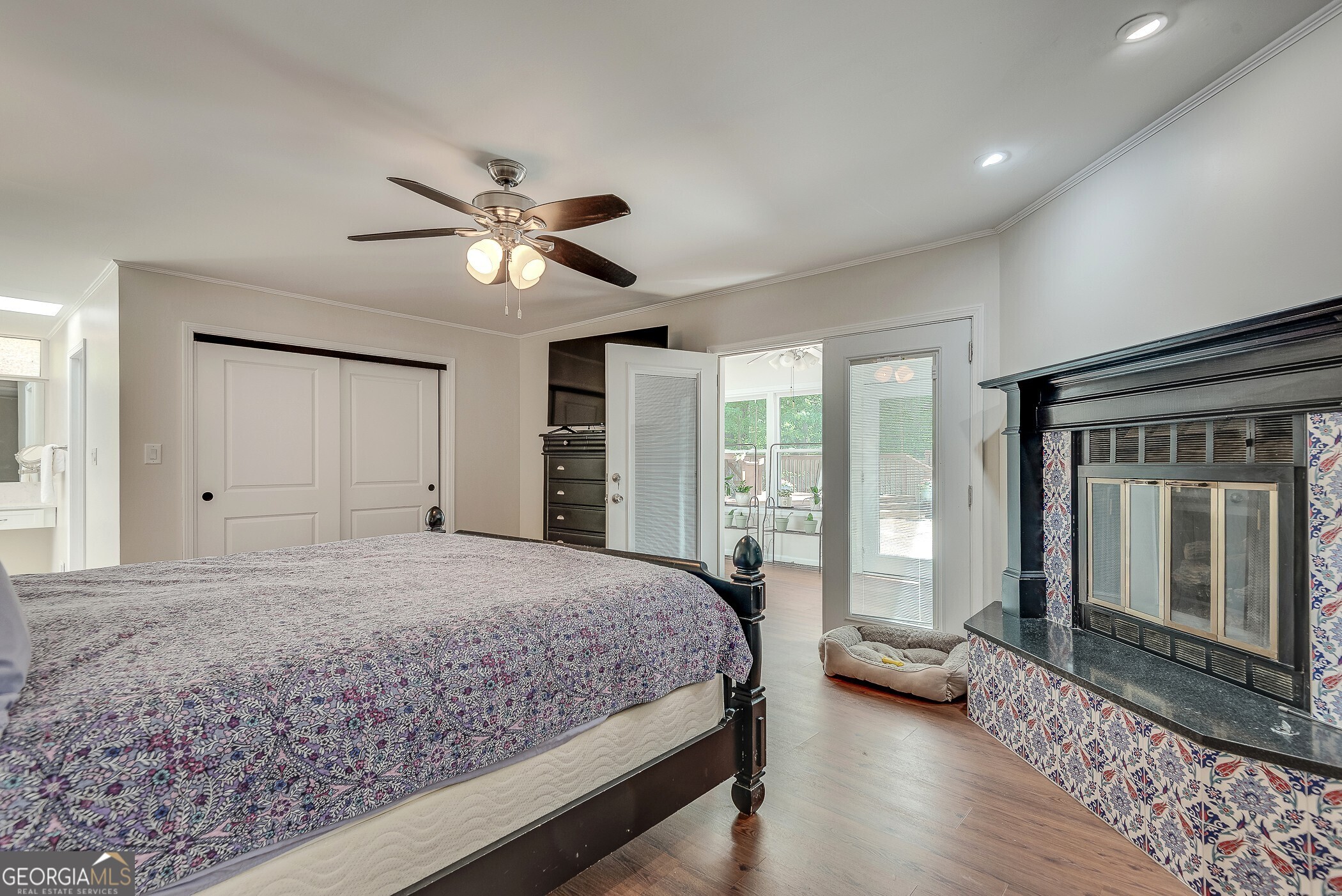 2349 Crestcliff Drive