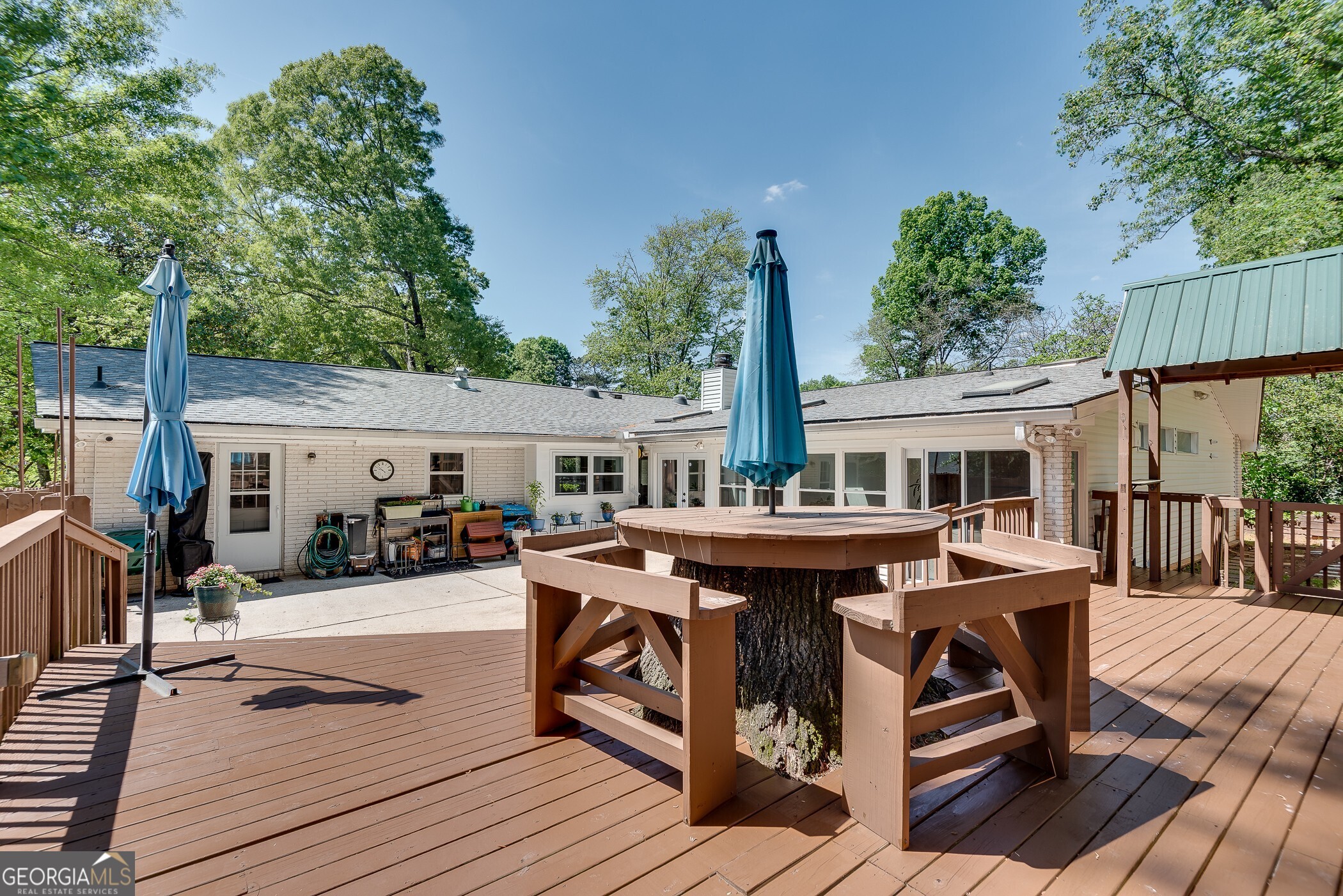 2349 Crestcliff Drive