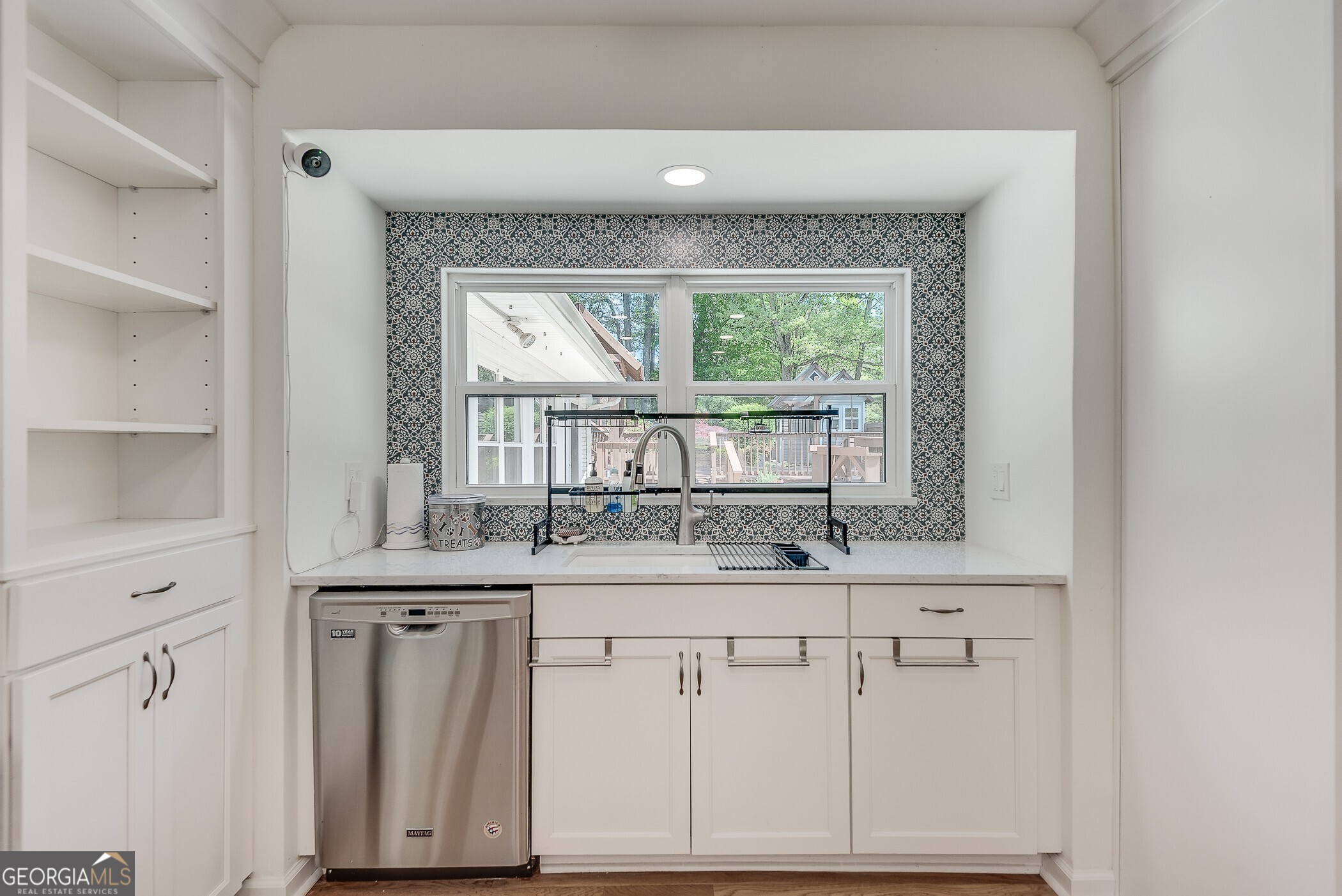 2349 Crestcliff Drive