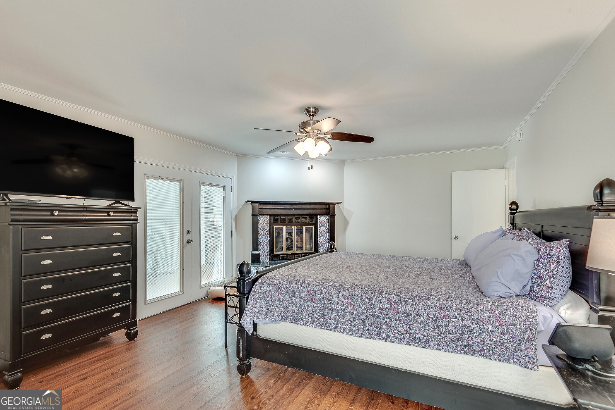 2349 Crestcliff Drive