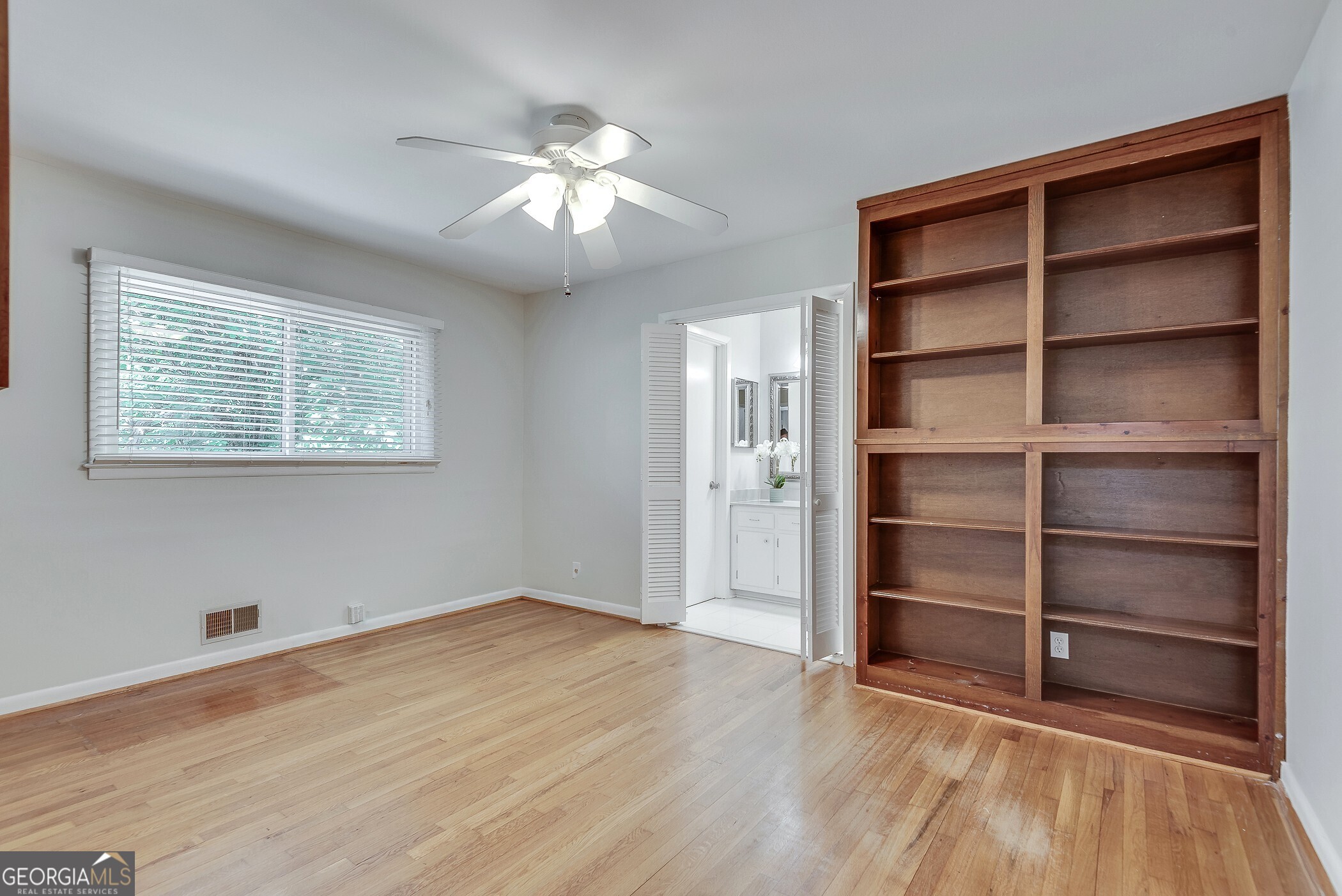 2349 Crestcliff Drive