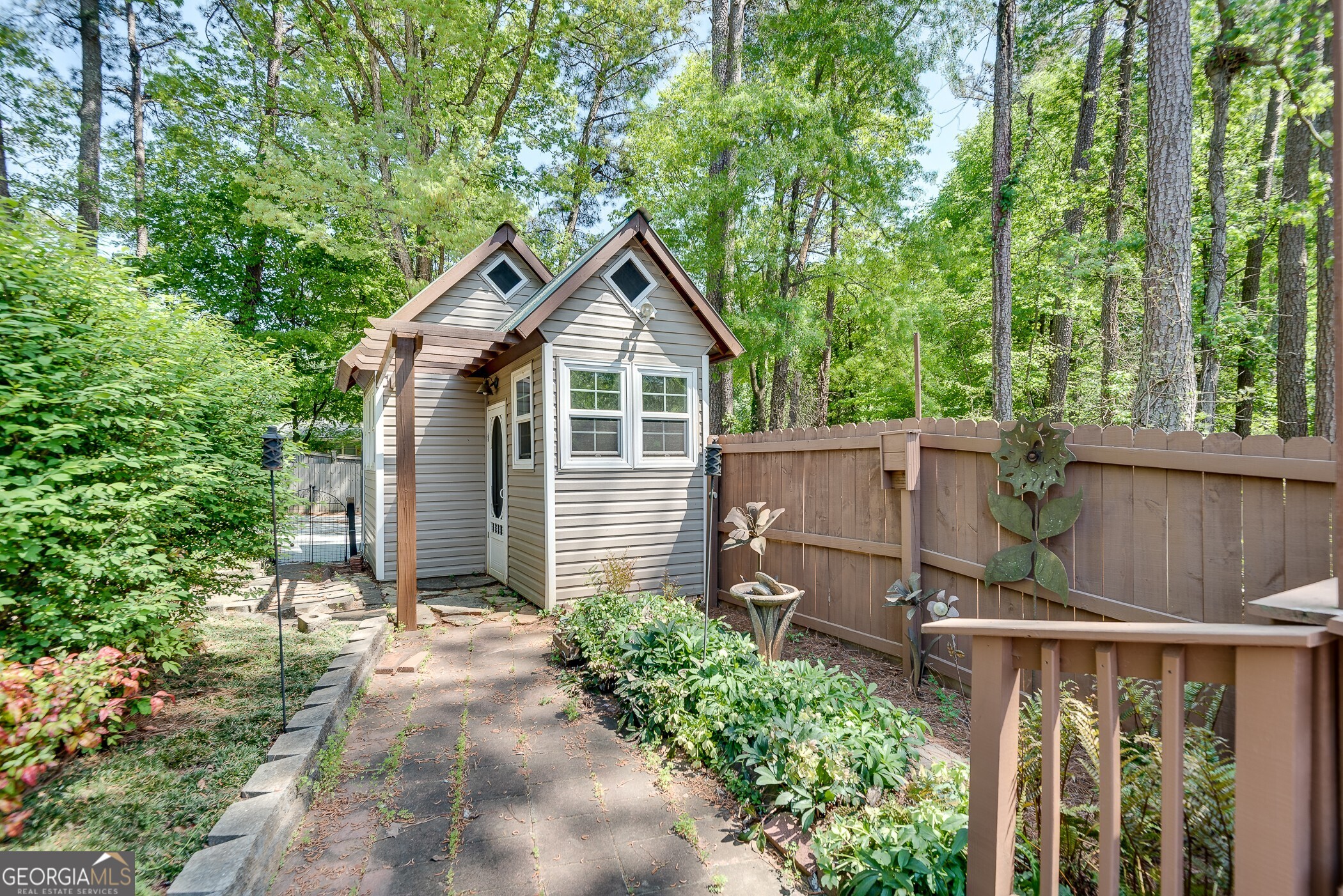 2349 Crestcliff Drive