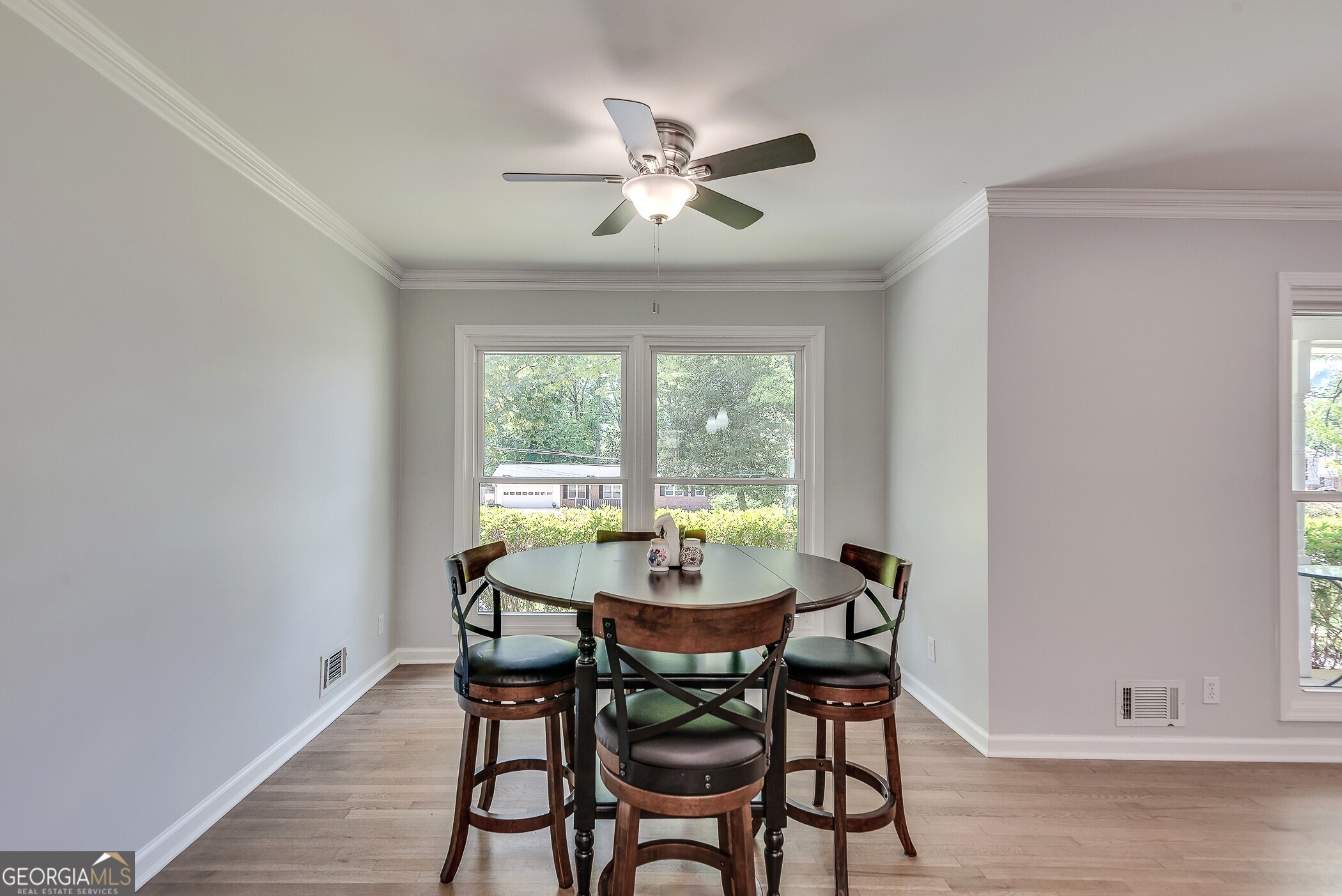 2349 Crestcliff Drive