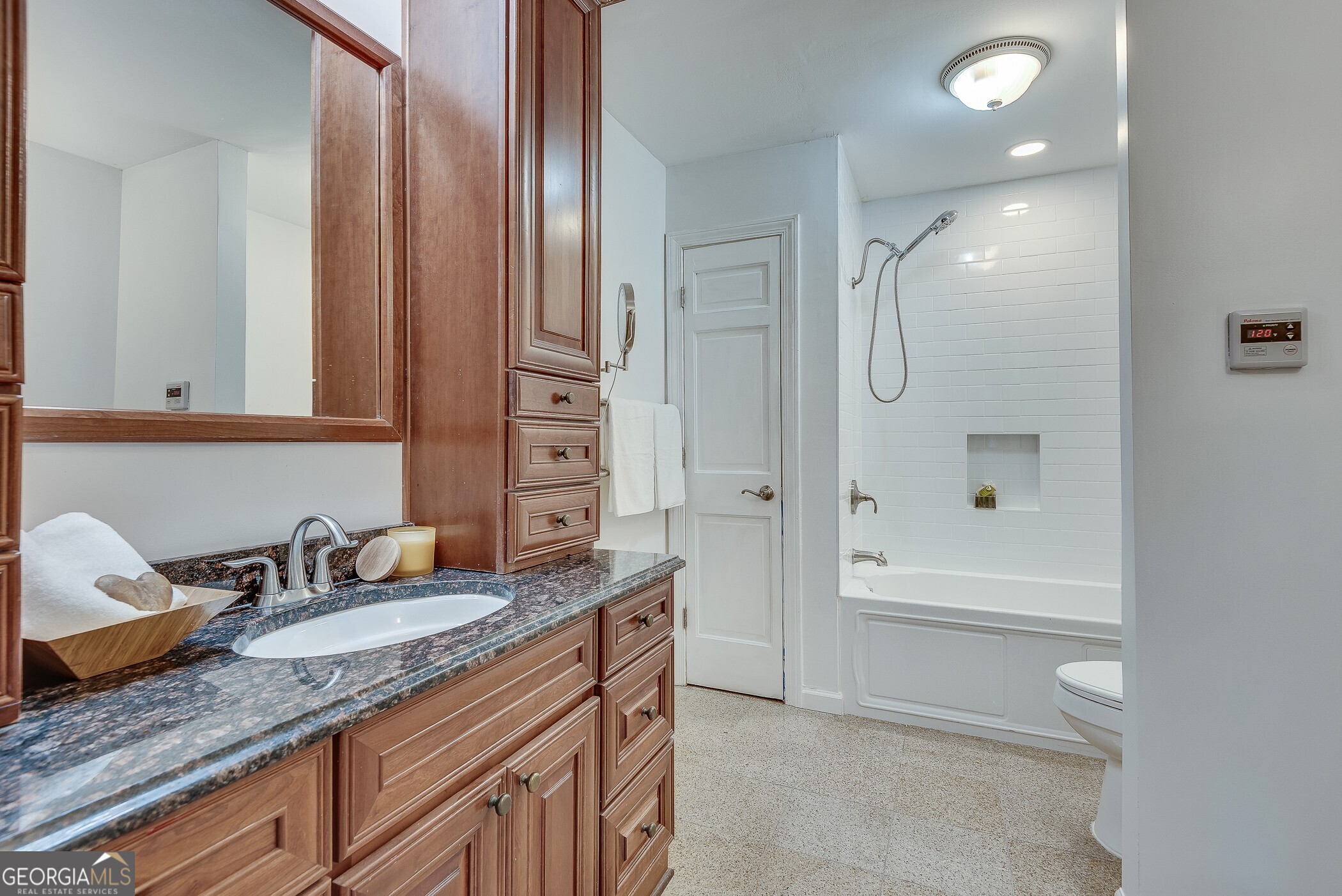 3684 Hunting Ridge Drive SW