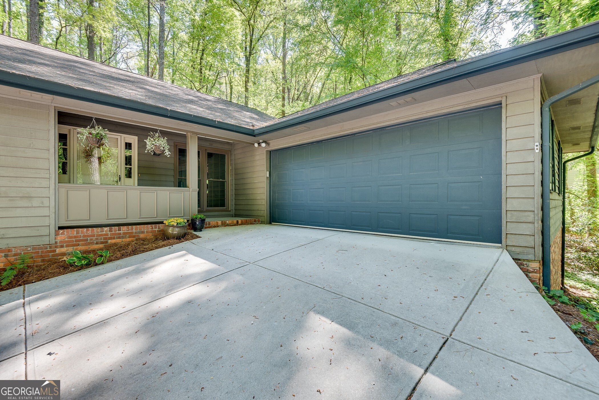 3684 Hunting Ridge Drive SW