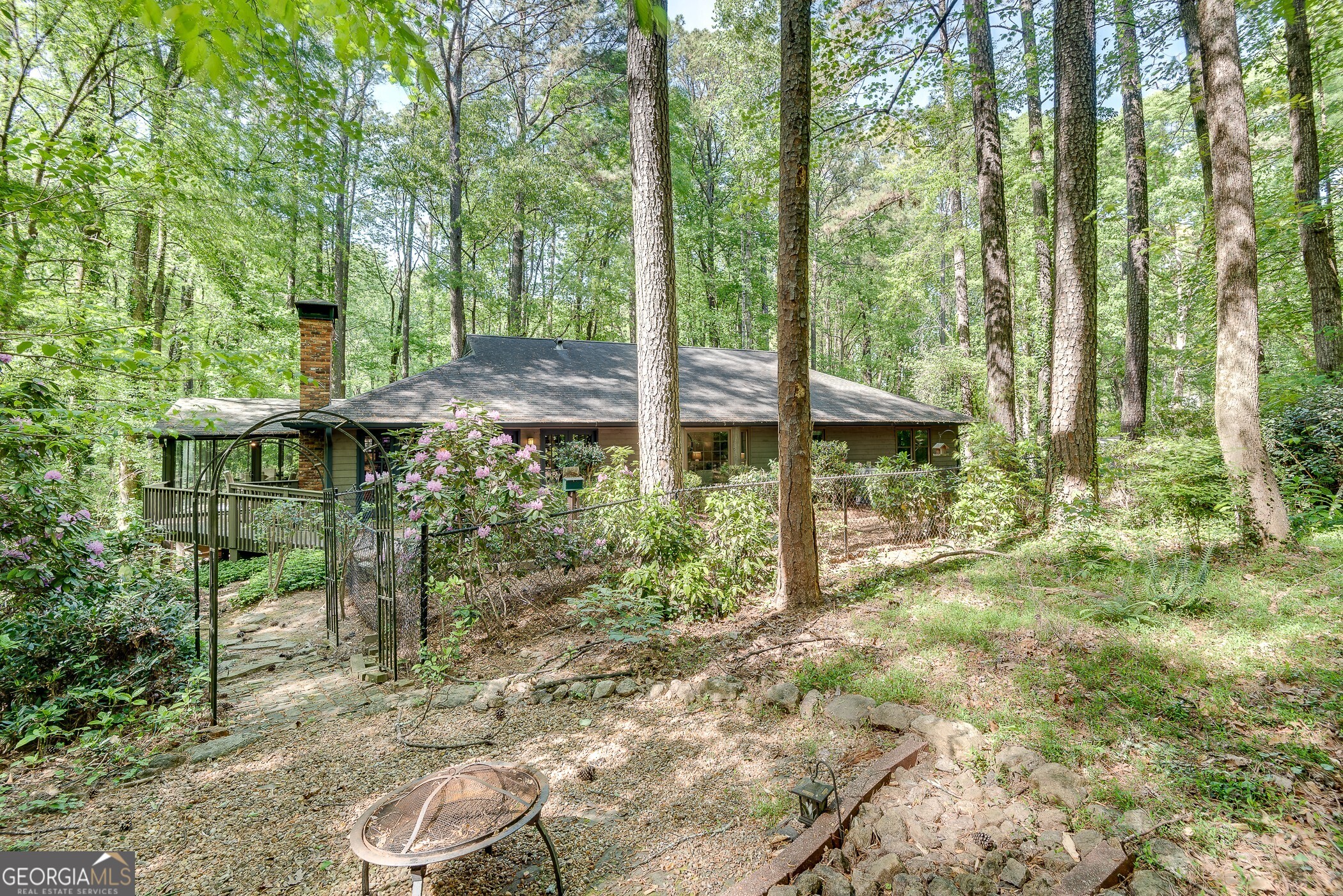 3684 Hunting Ridge Drive SW