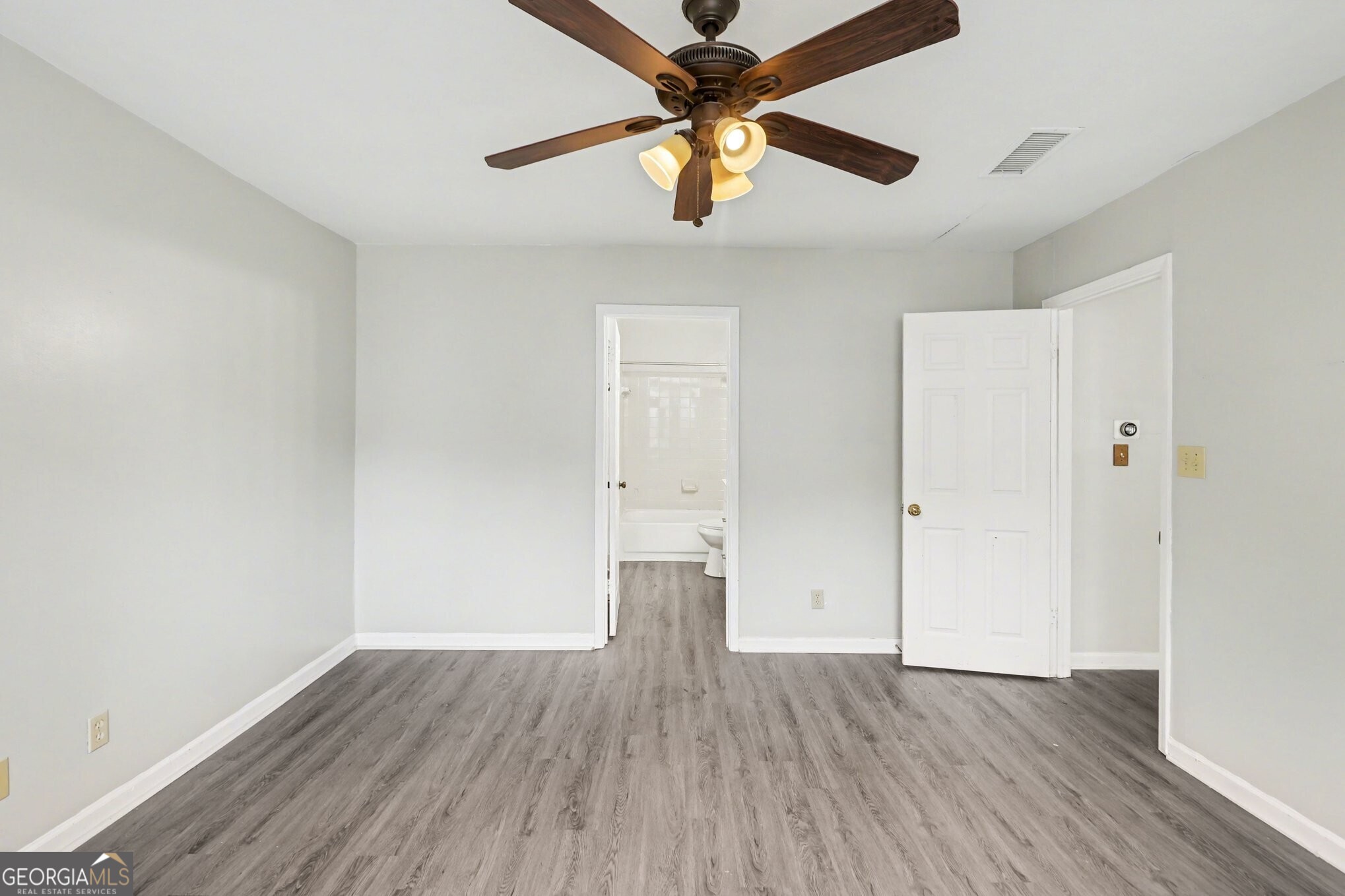 702 Mill Pond Drive SE