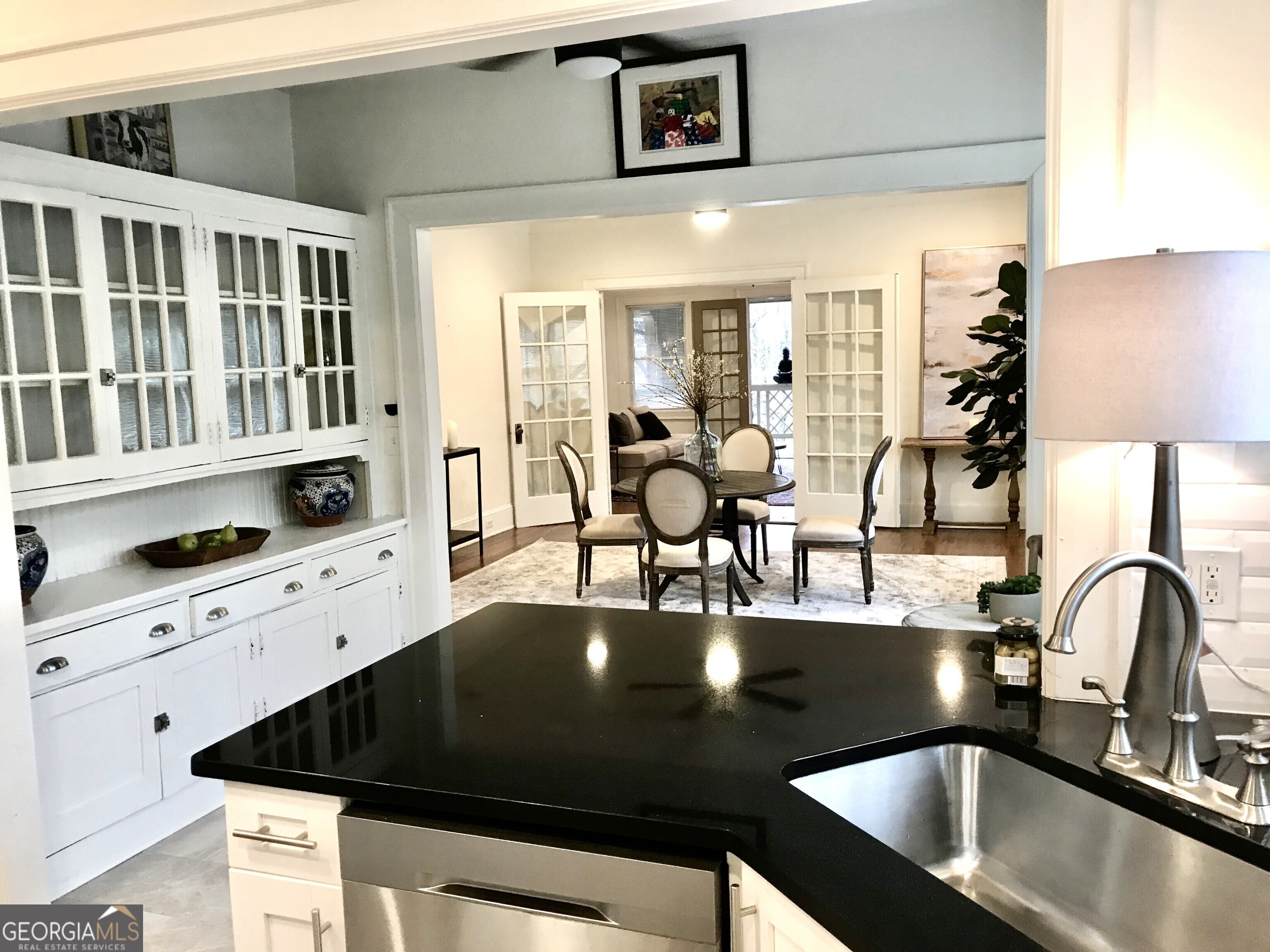 702A Myrtle Street NE