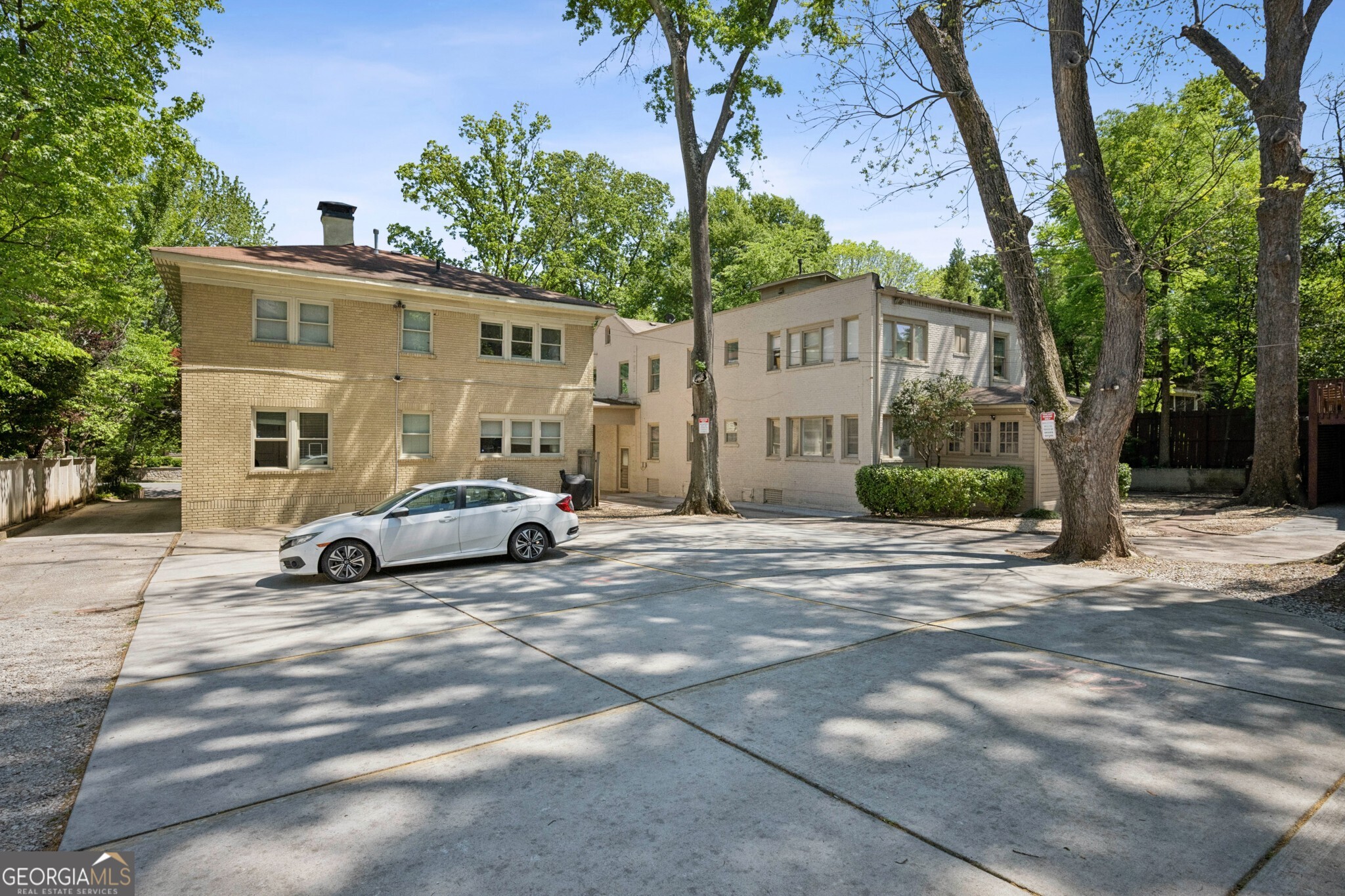 702A Myrtle Street NE