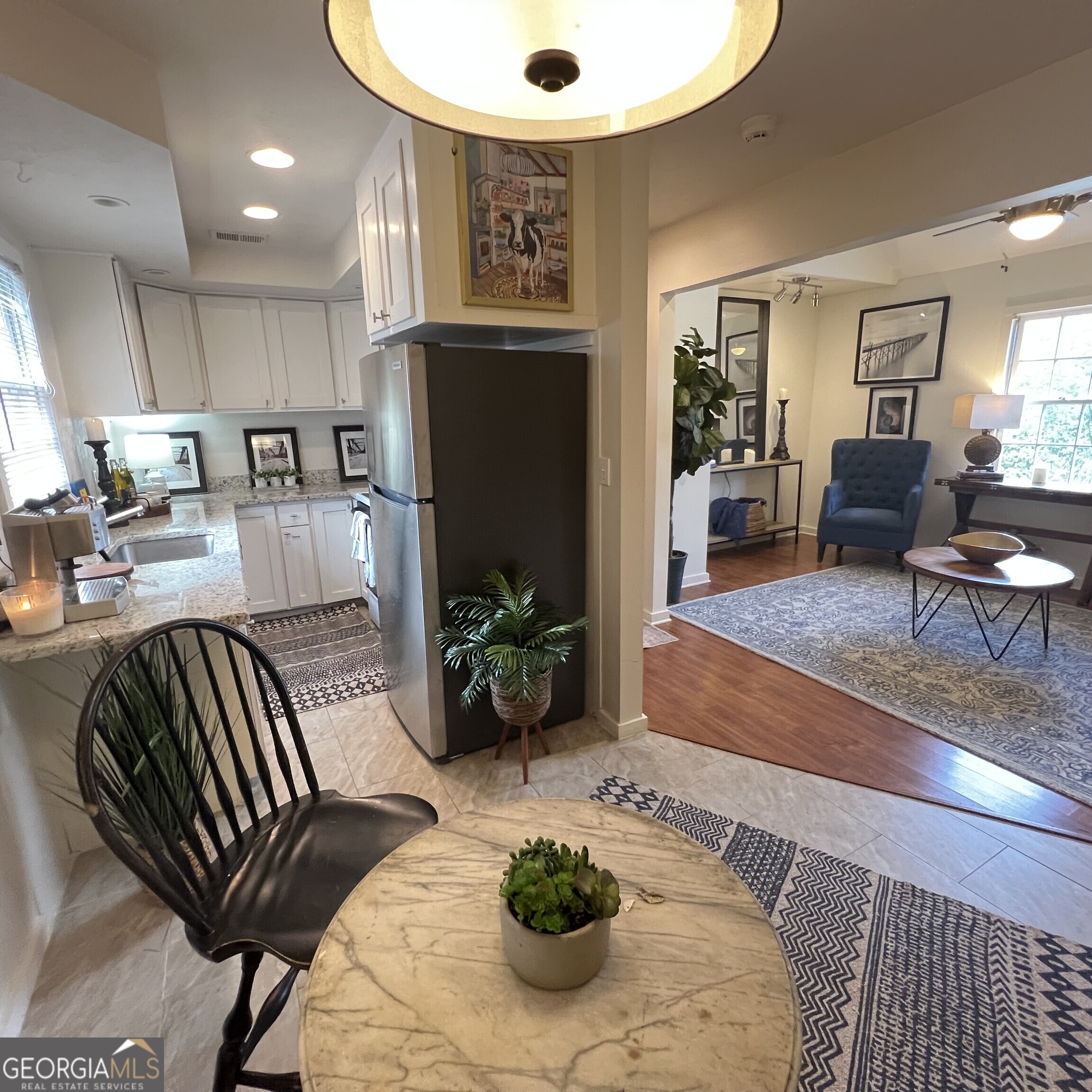 702A Myrtle Street NE