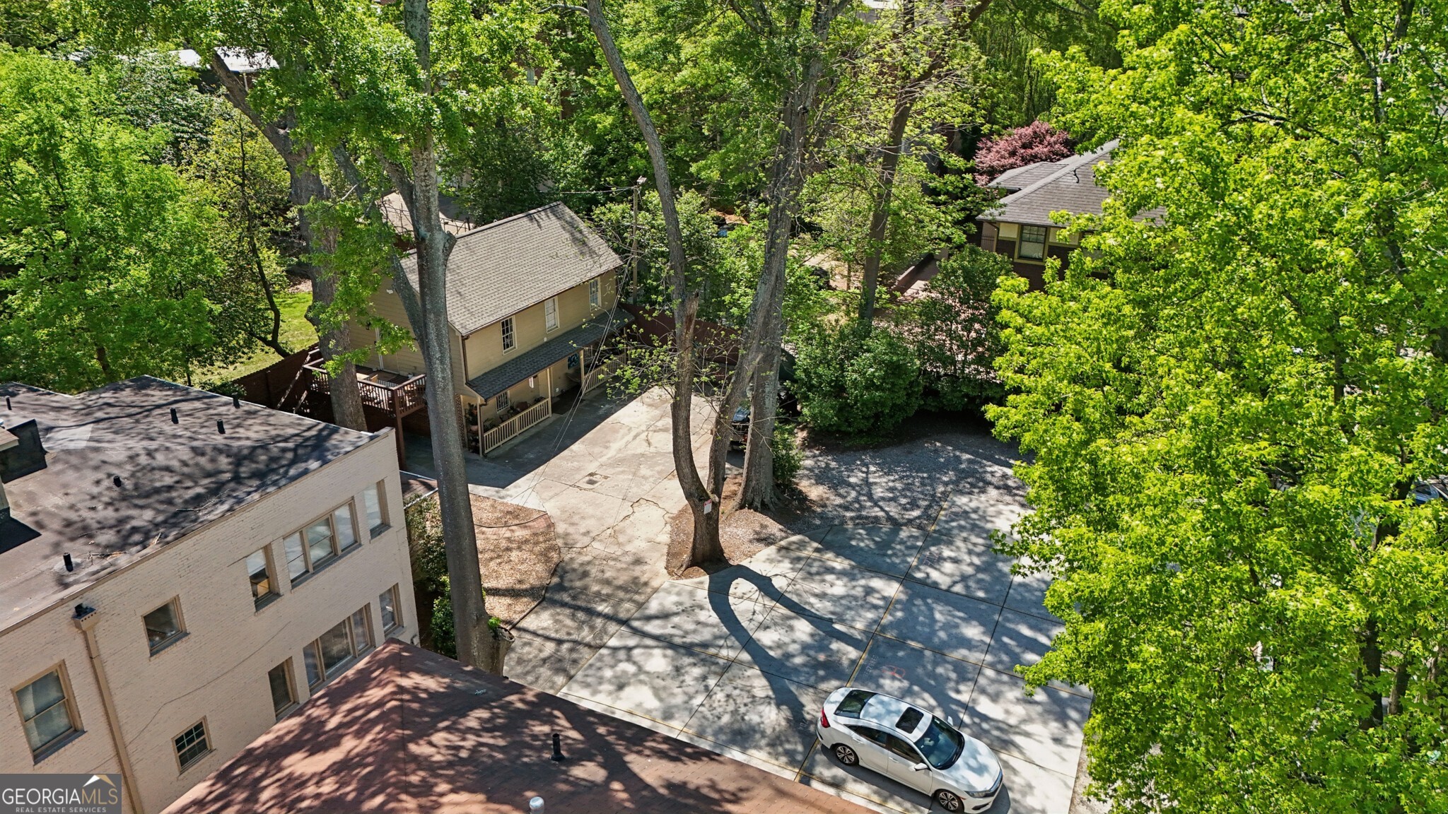 702A Myrtle Street NE