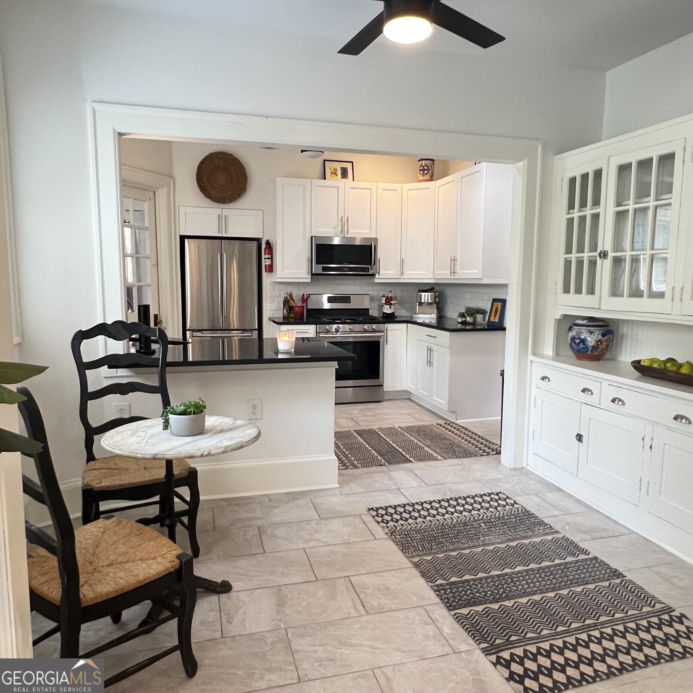 702A Myrtle Street NE