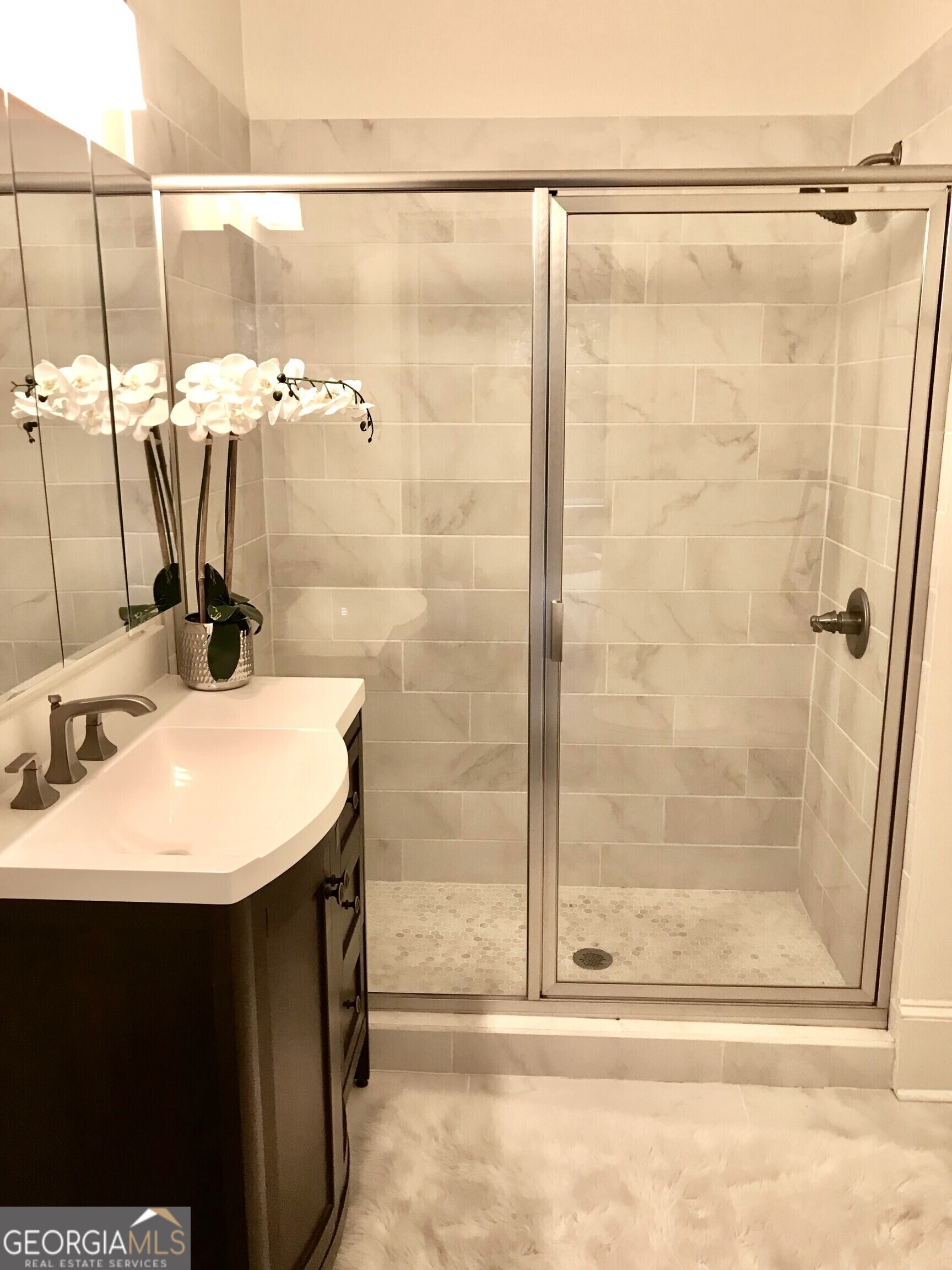 702A Myrtle Street NE