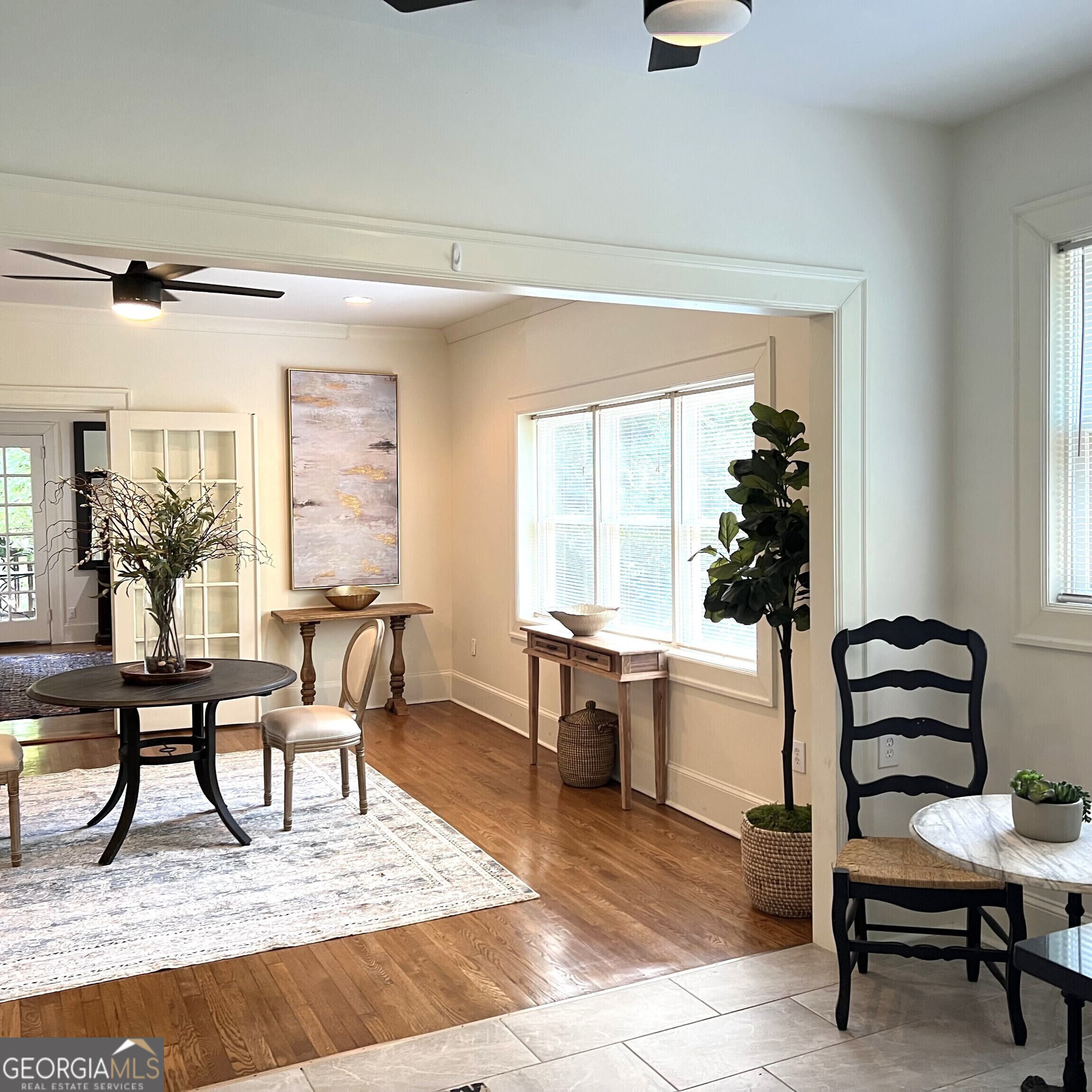 702A Myrtle Street NE