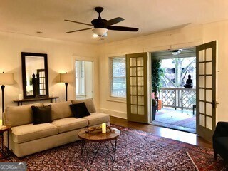 702A Myrtle Street NE