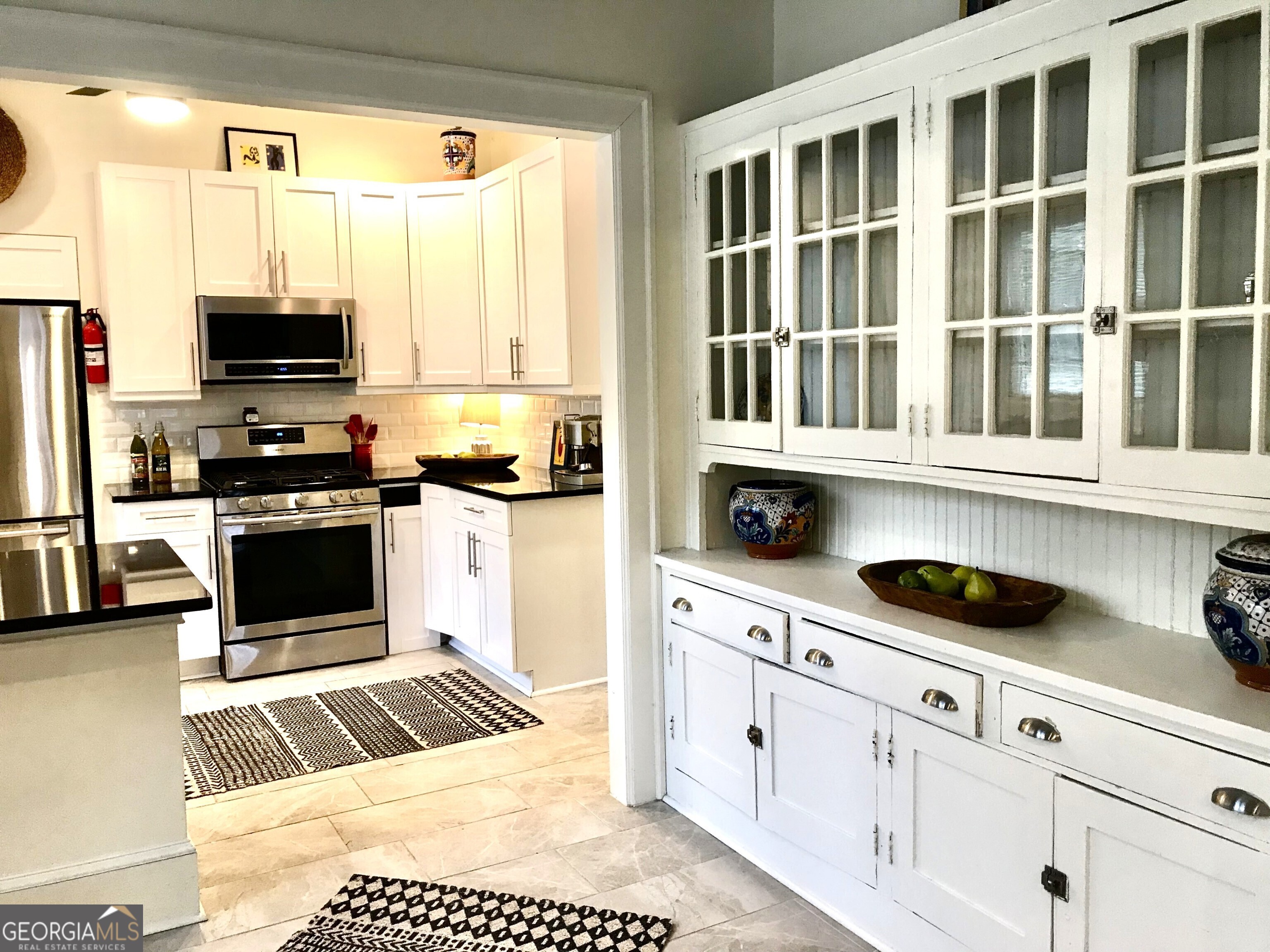 702A Myrtle Street NE