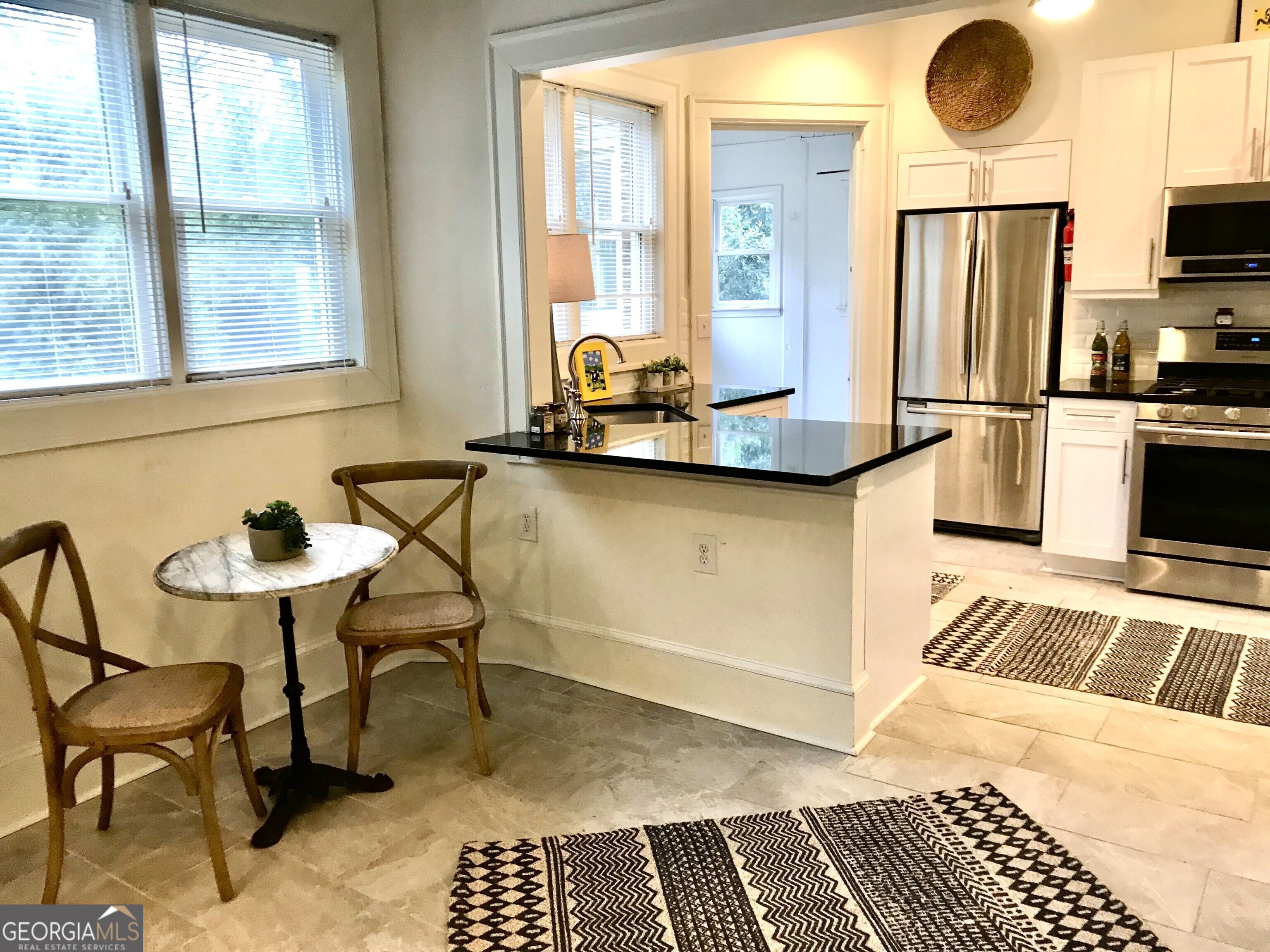 702A Myrtle Street NE