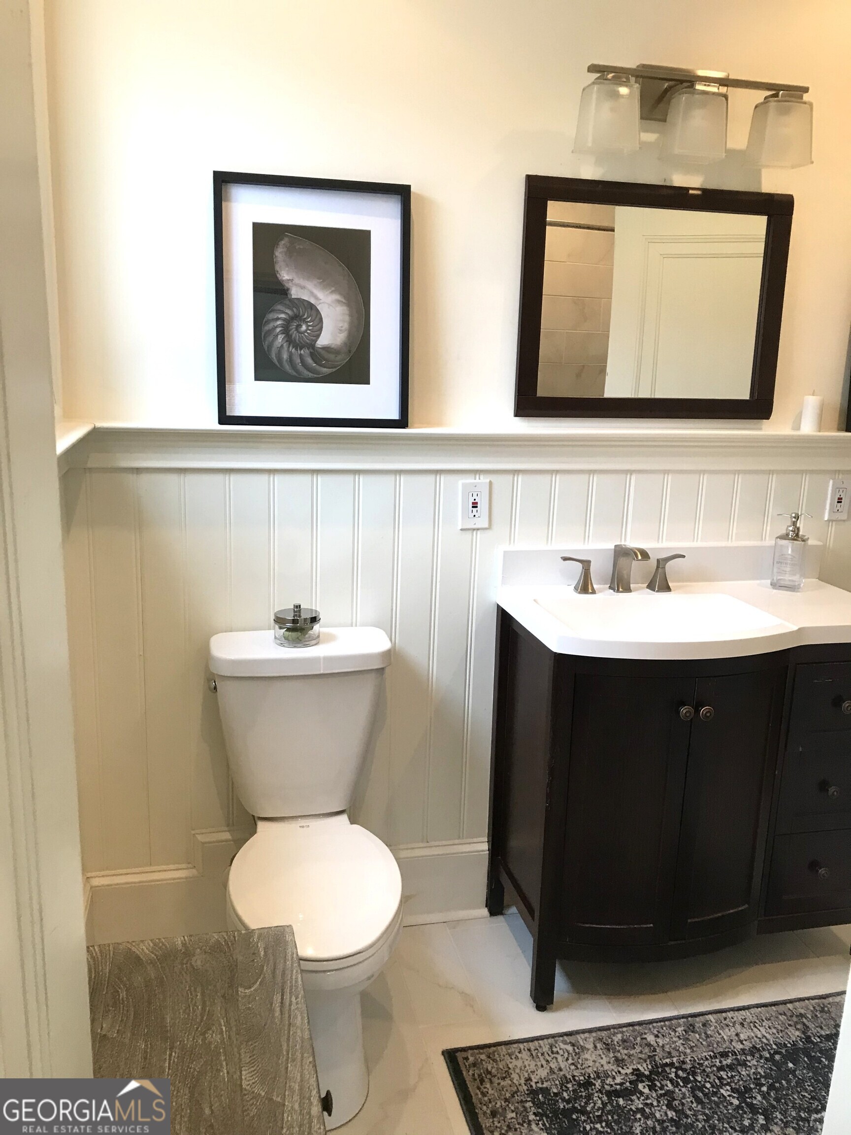 702 Myrtle Street NE