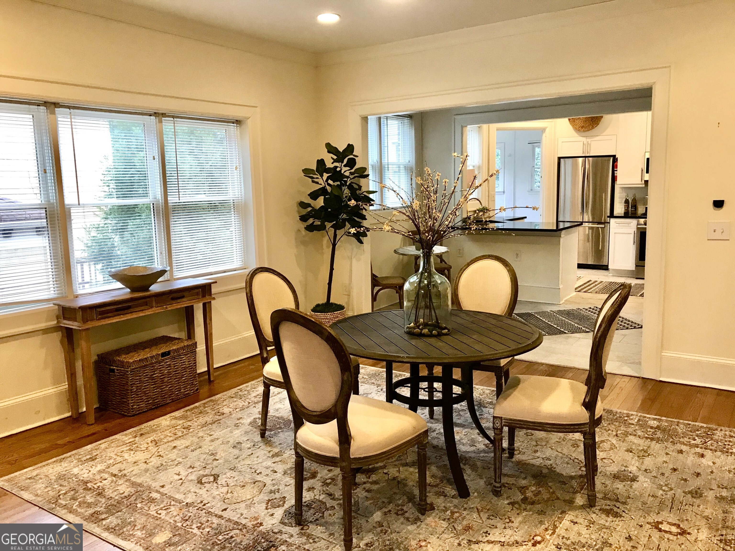 702 Myrtle Street NE