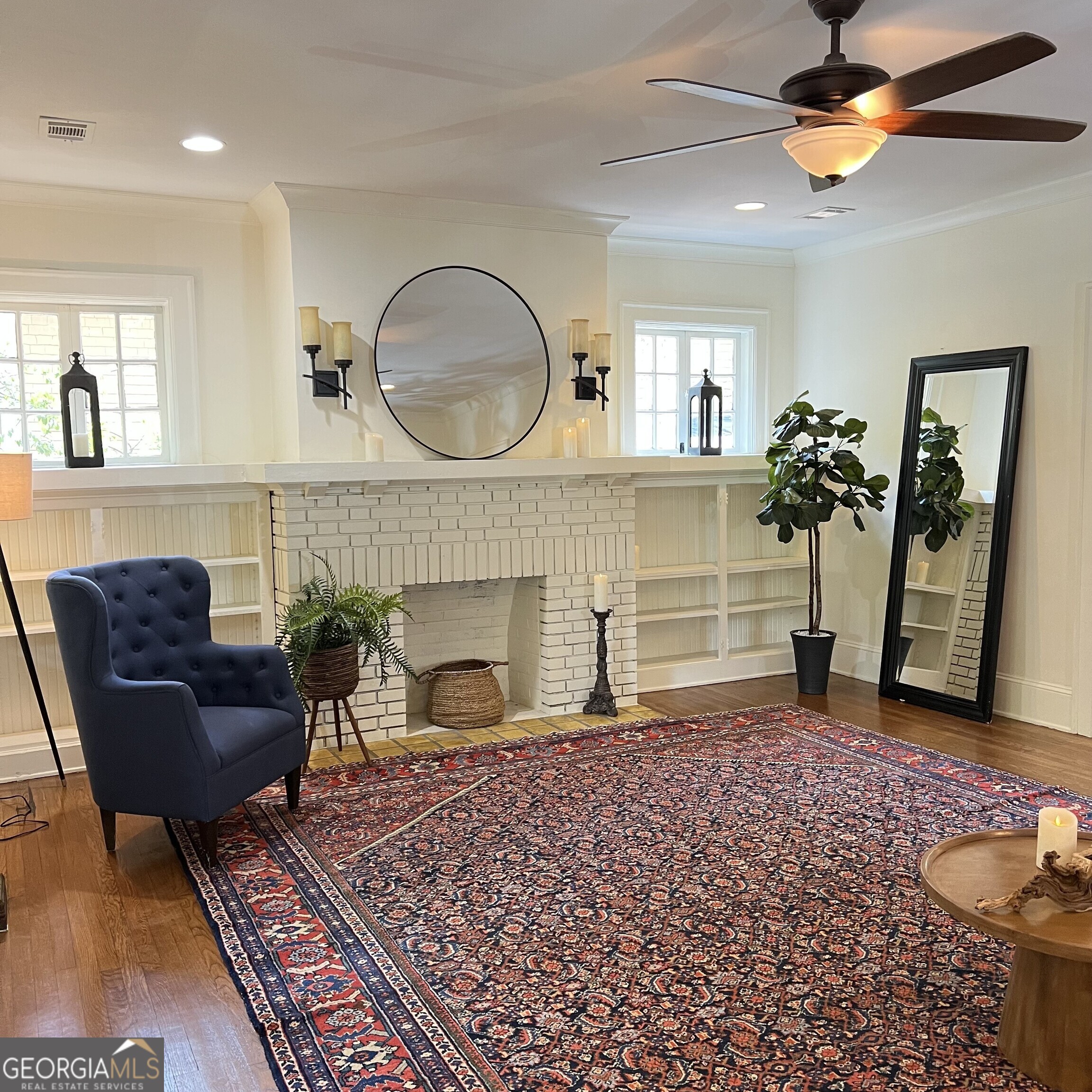 702 Myrtle Street NE