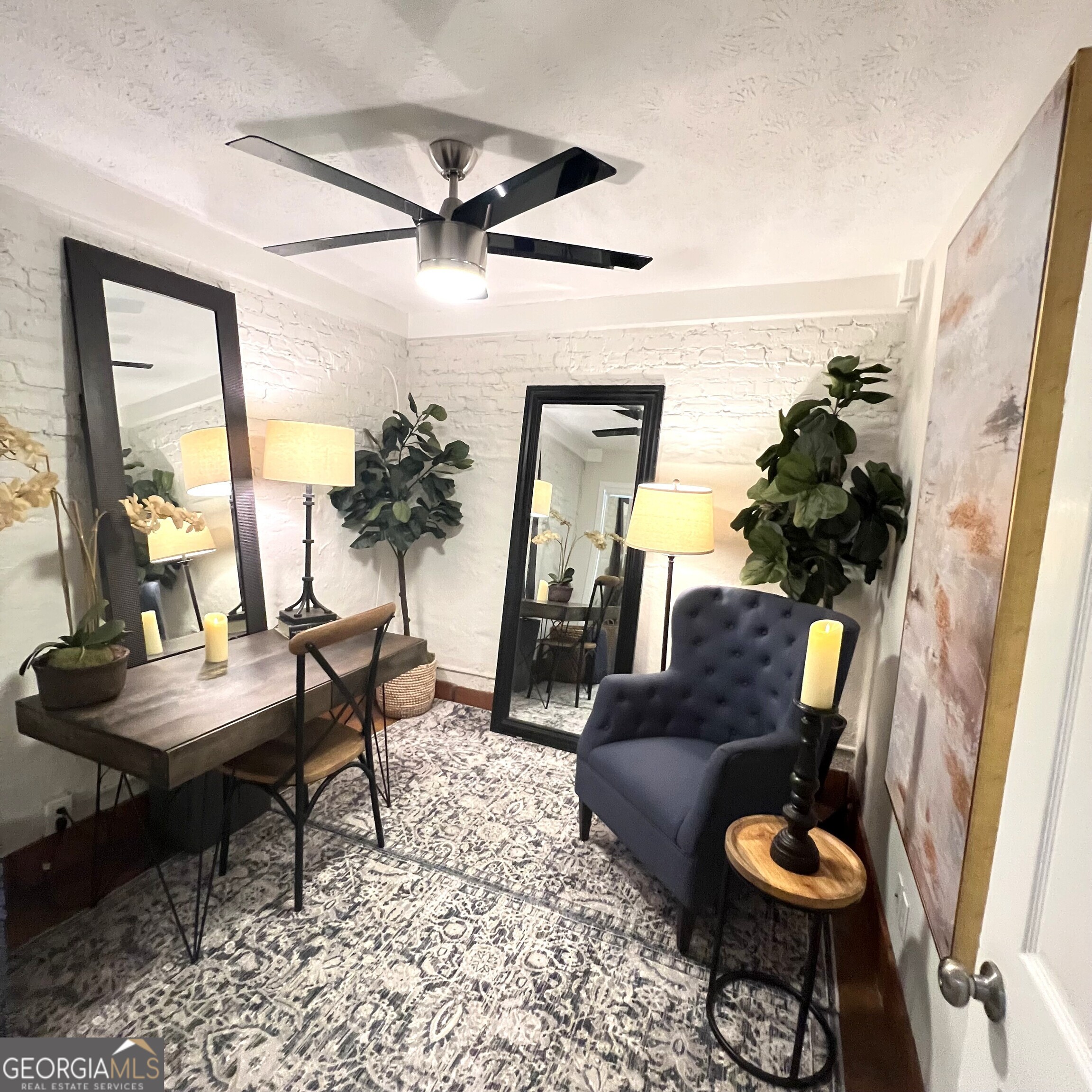 702 Myrtle Street NE