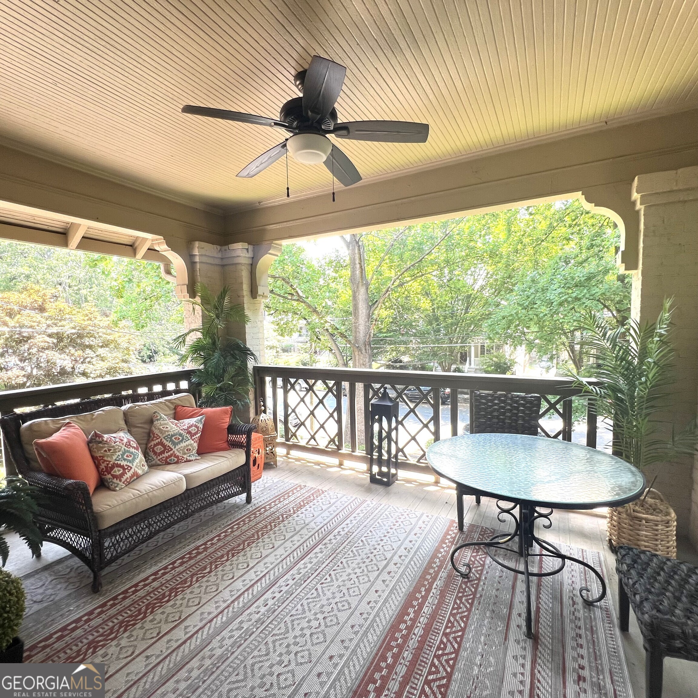 702 Myrtle Street NE