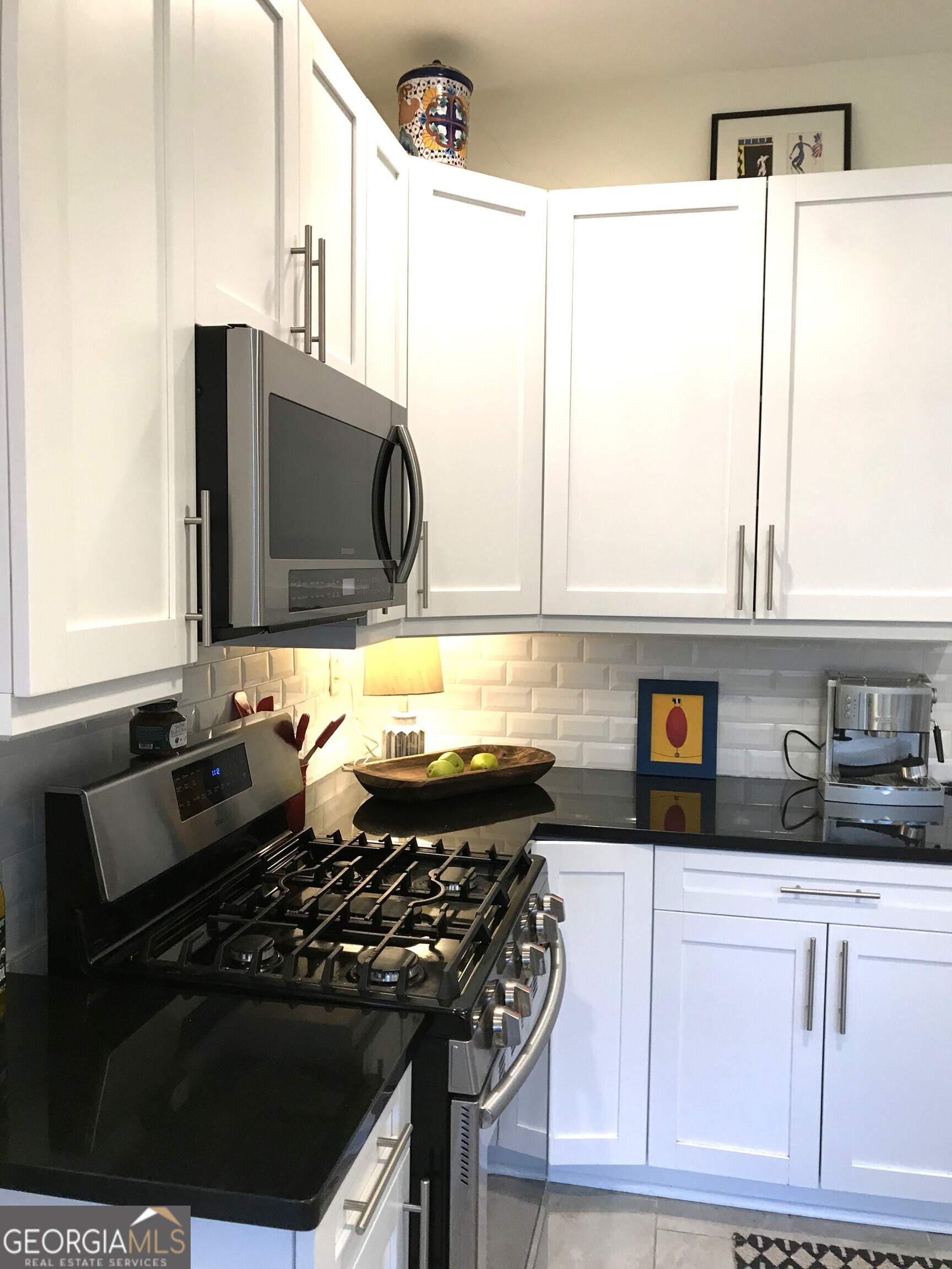 702 Myrtle Street NE