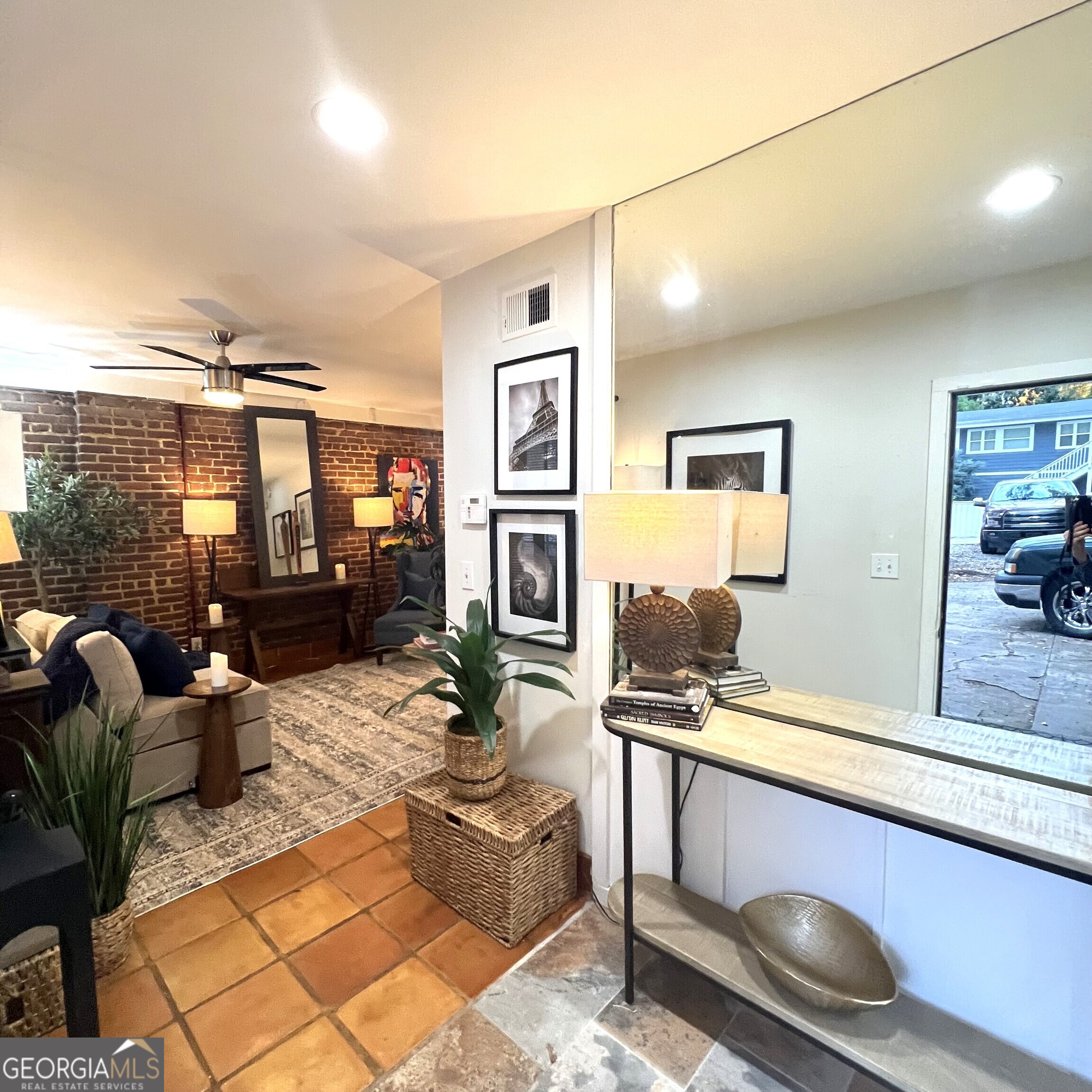 702 Myrtle Street NE