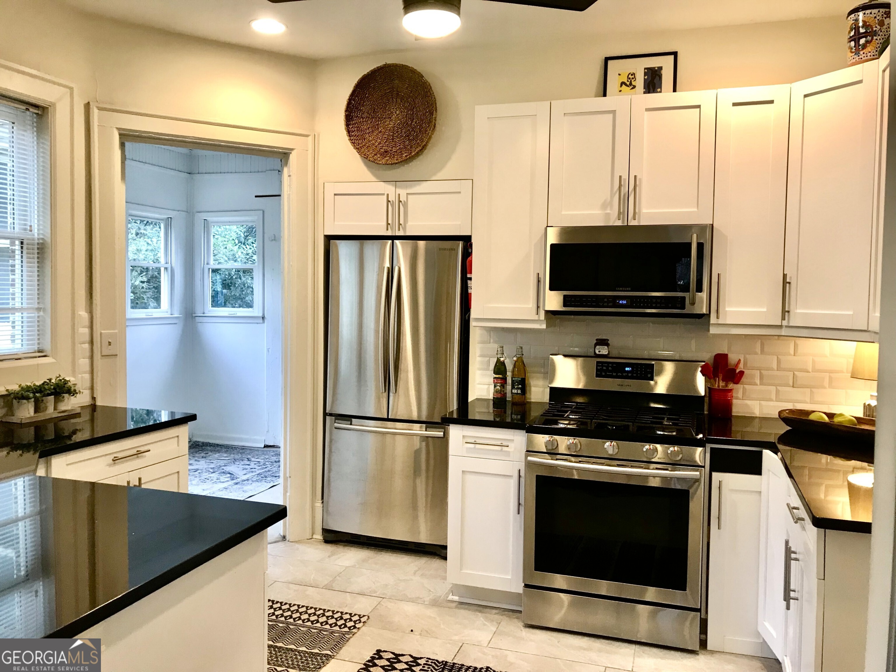 702 Myrtle Street NE