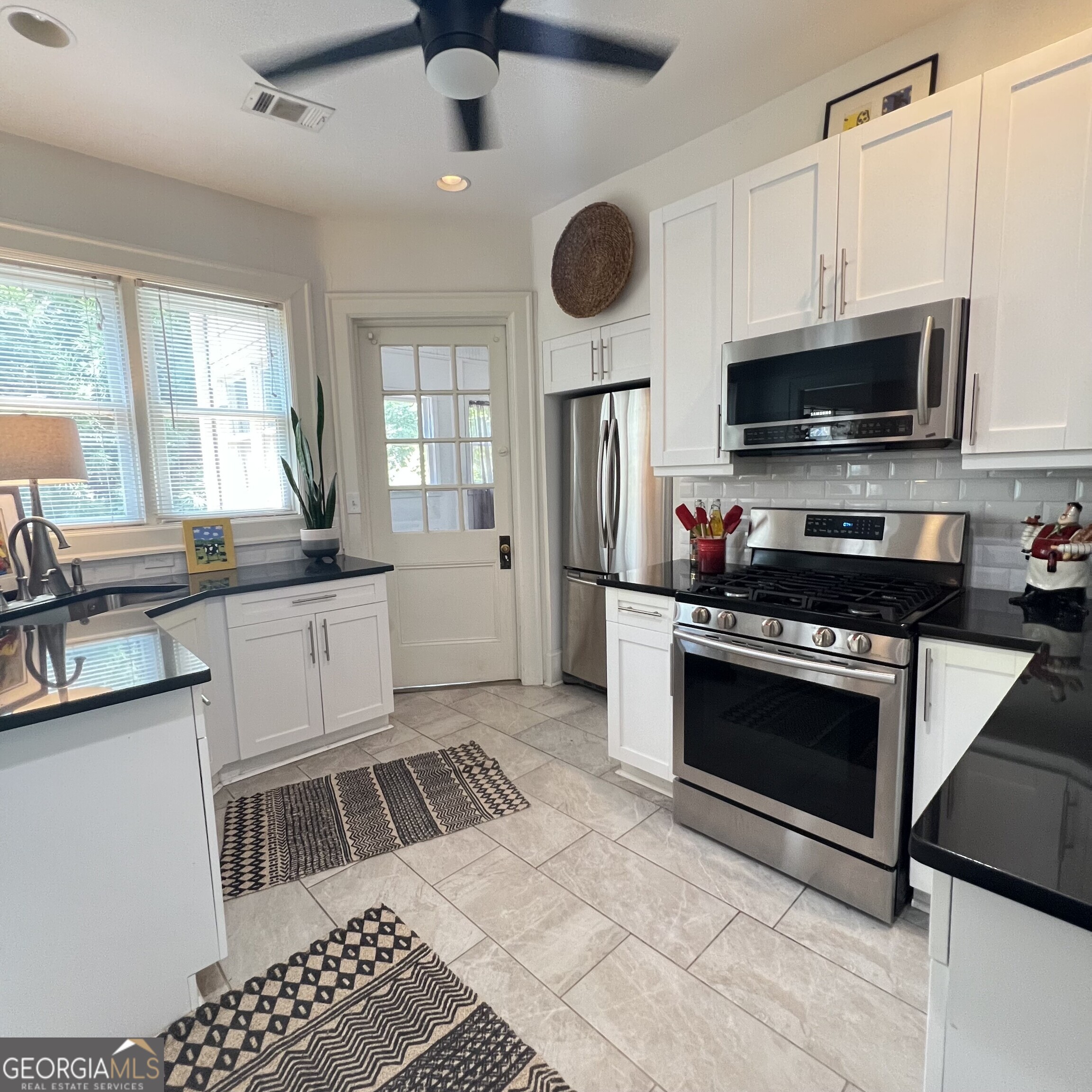 702 Myrtle Street NE