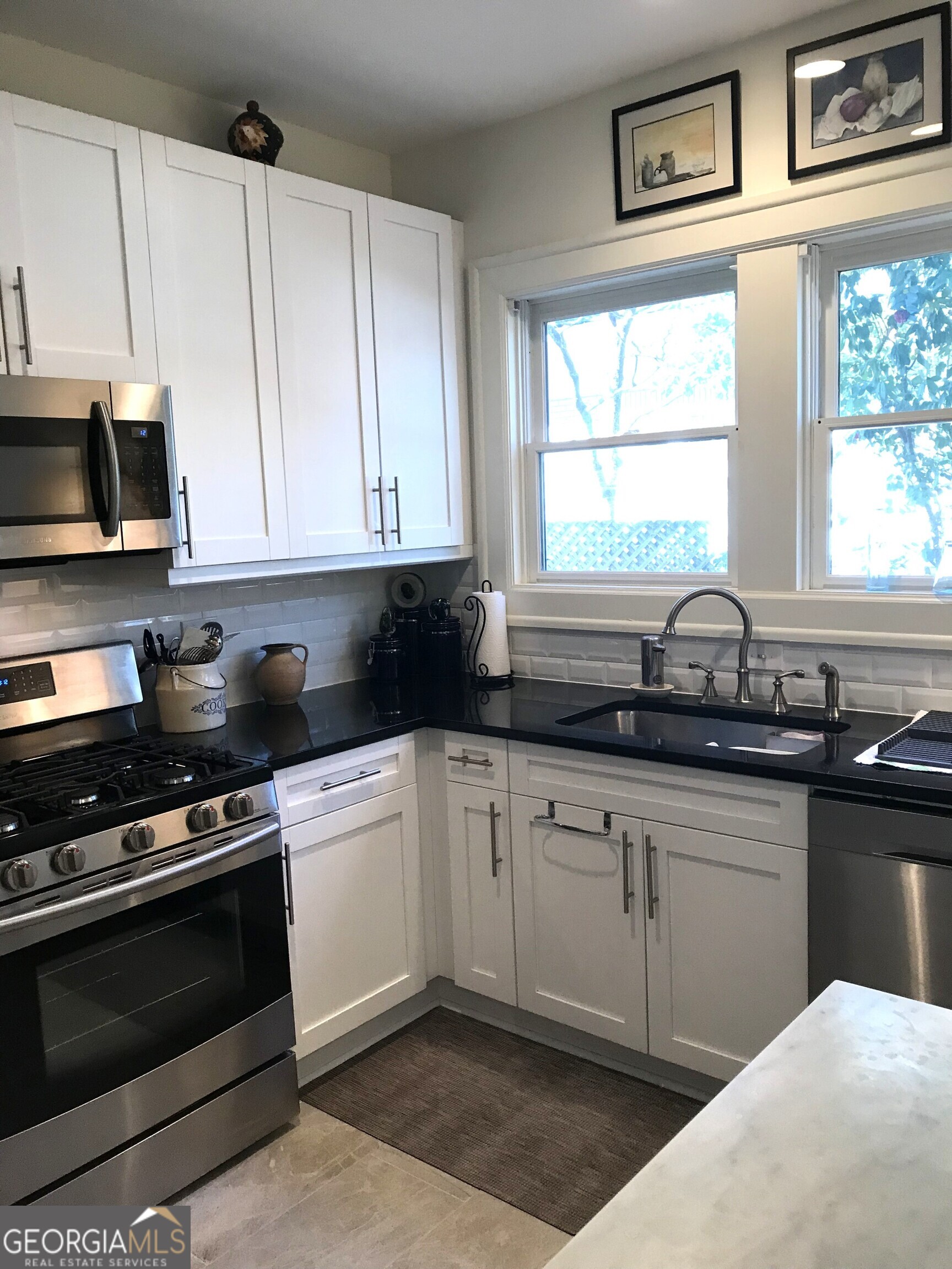 708 Myrtle Street NE