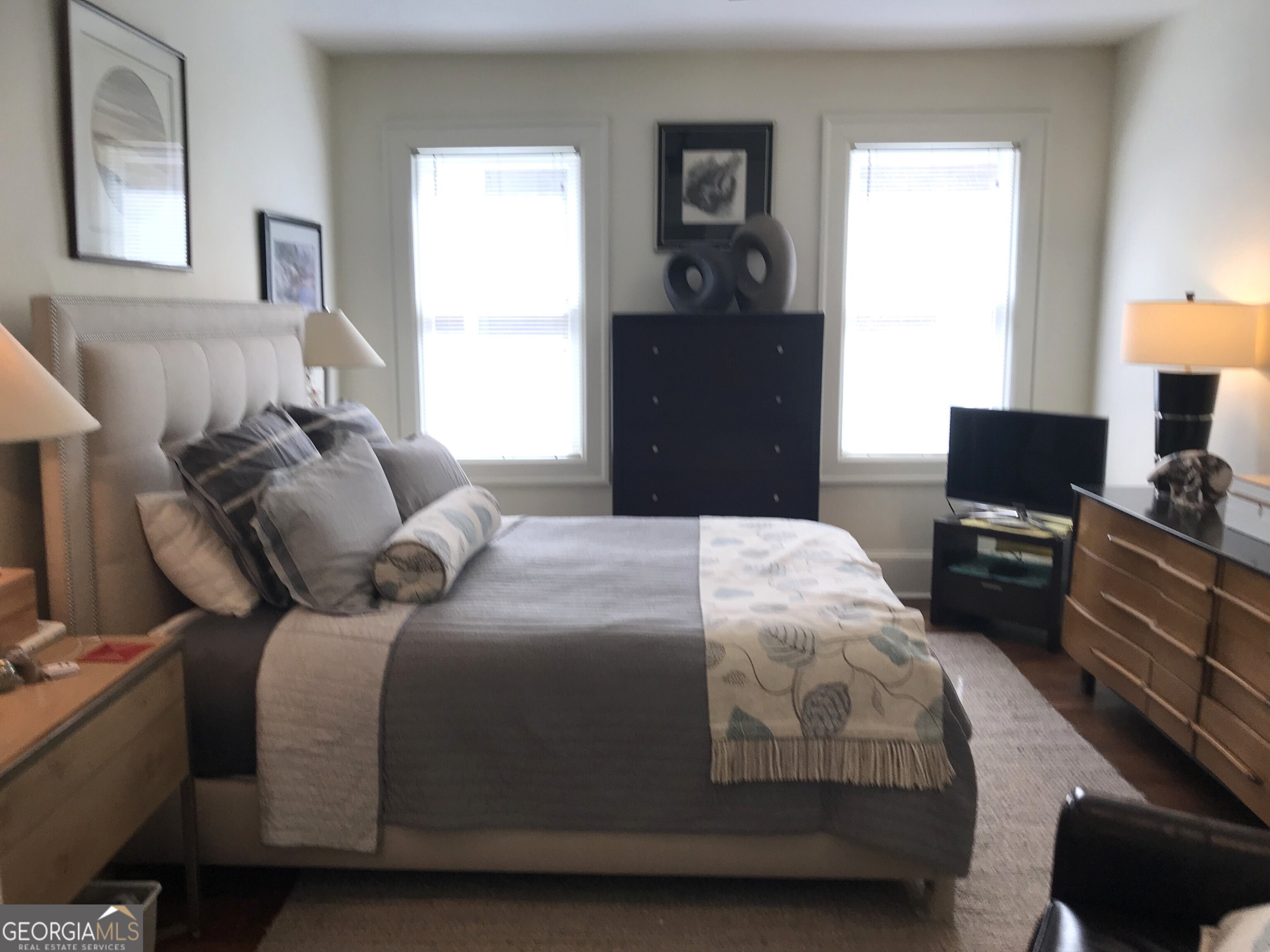 708 Myrtle Street NE