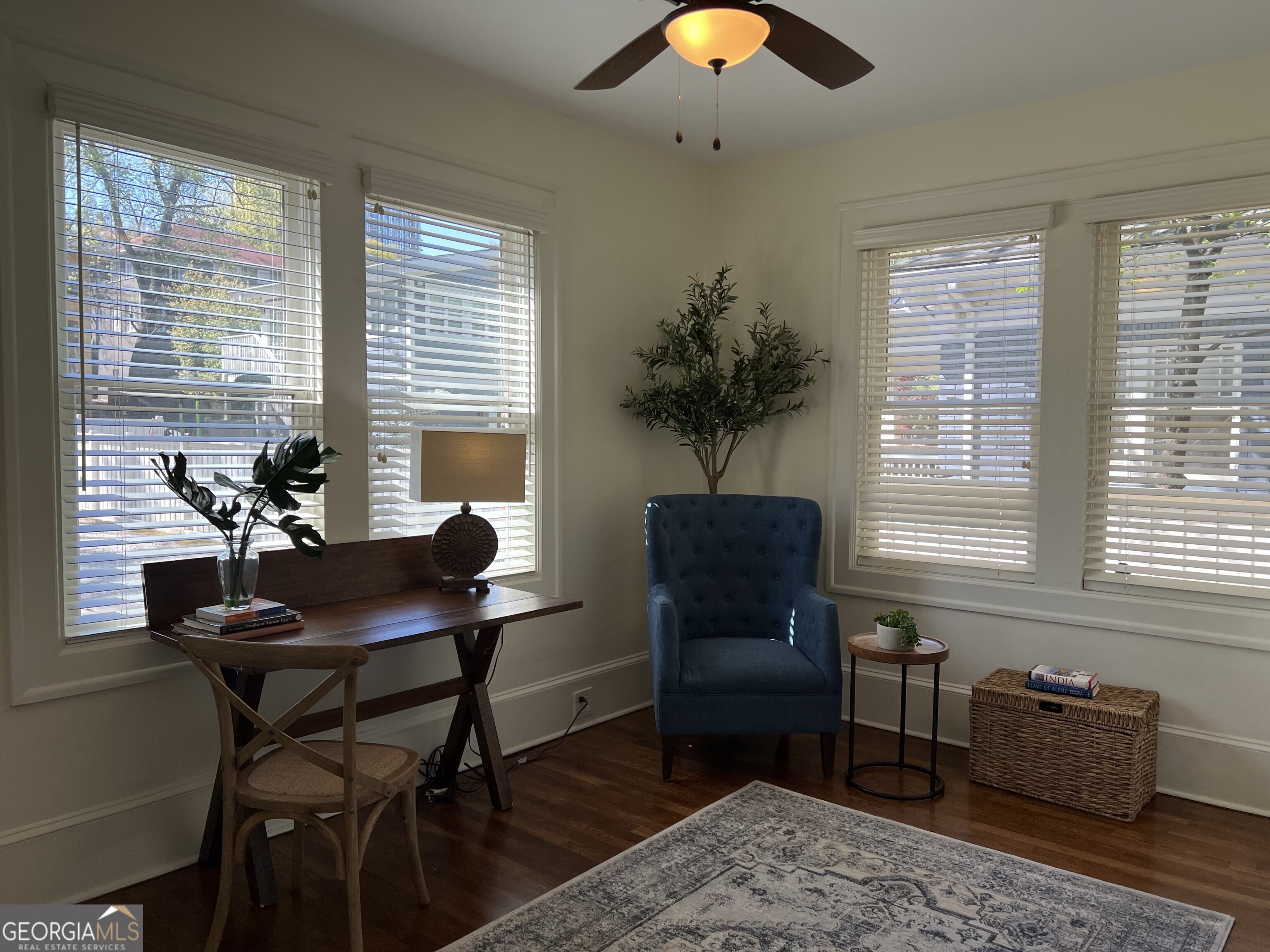 708 Myrtle Street NE