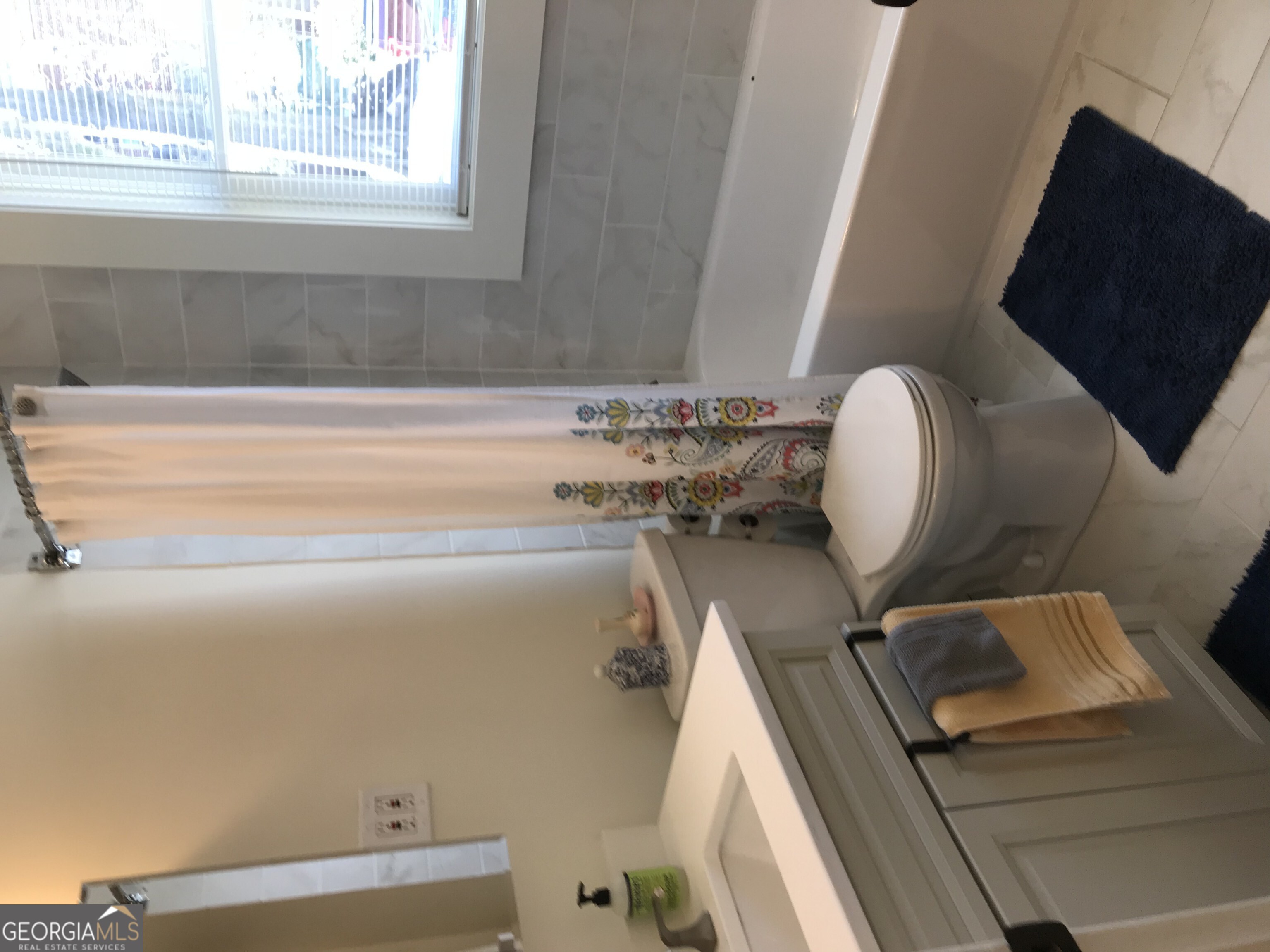 708 Myrtle Street NE