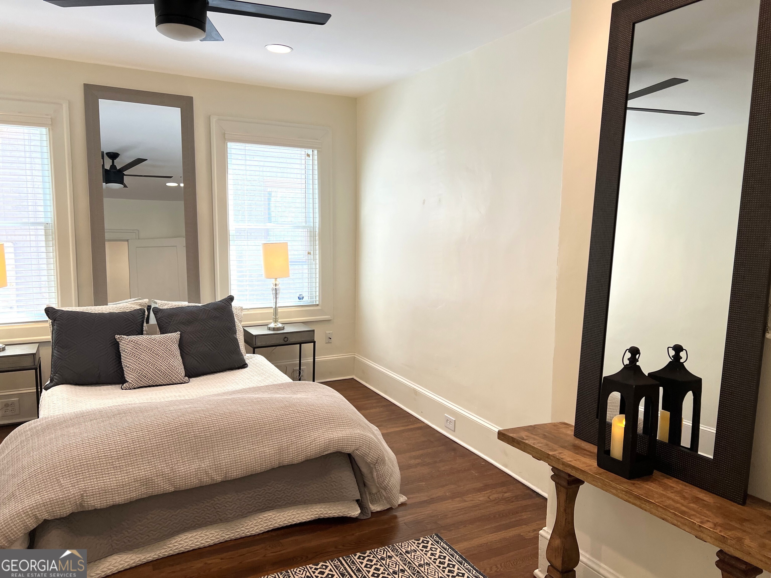 708 Myrtle Street NE