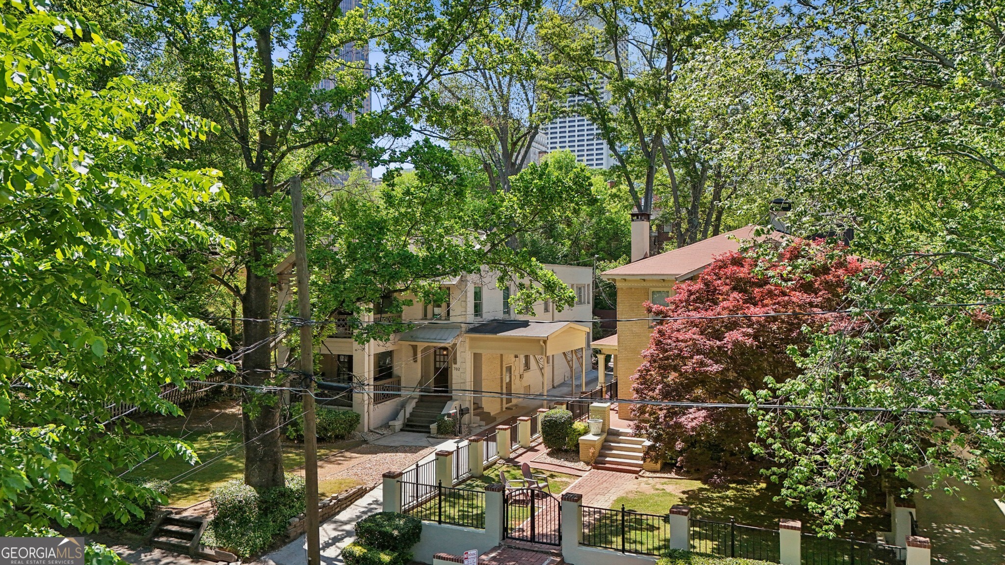 708 Myrtle Street NE