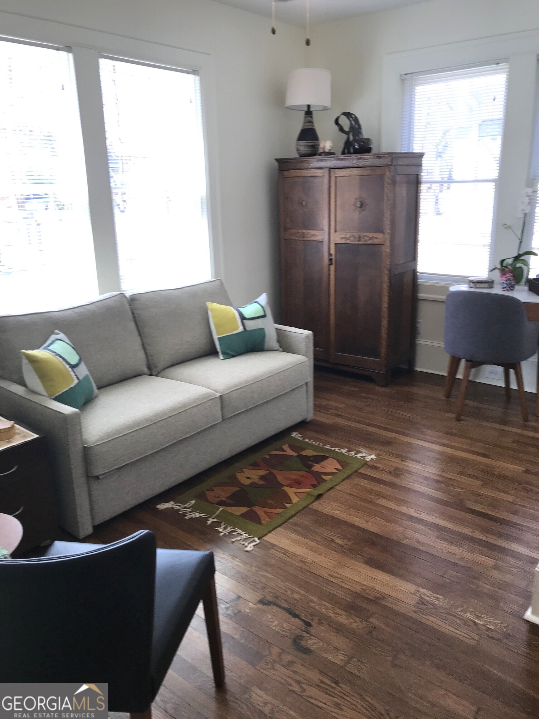 708 Myrtle Street NE