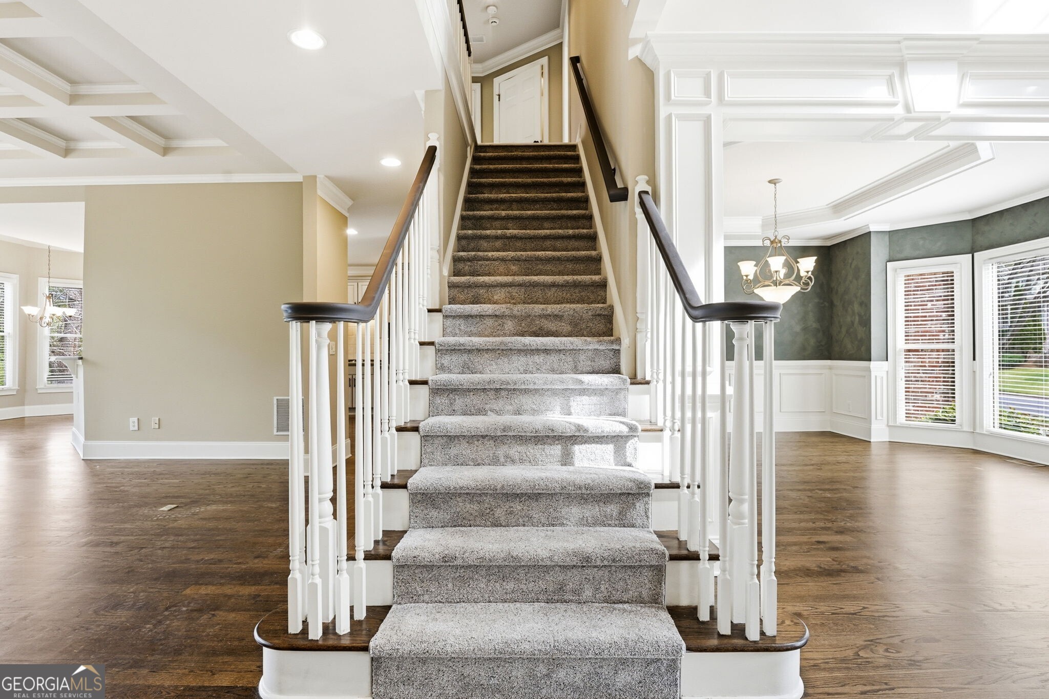 2718 Henderson Summit