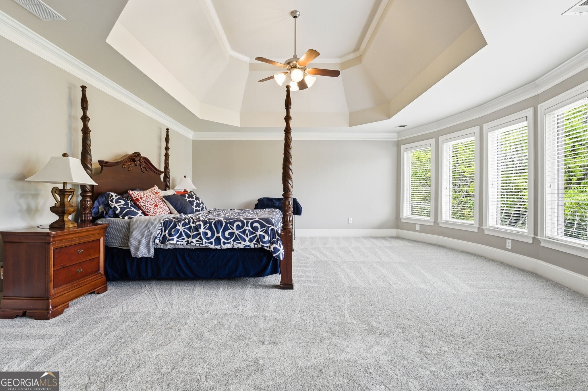 2718 Henderson Summit