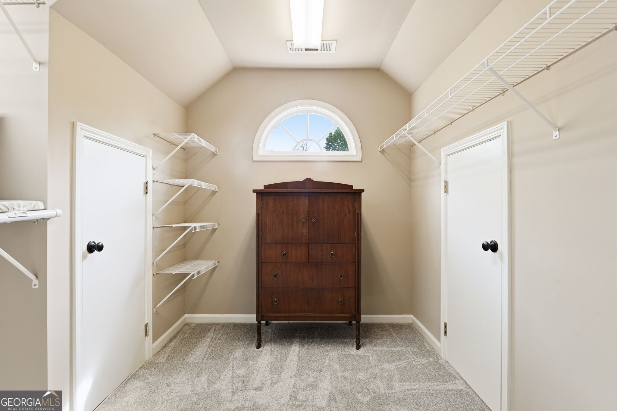 2718 Henderson Summit