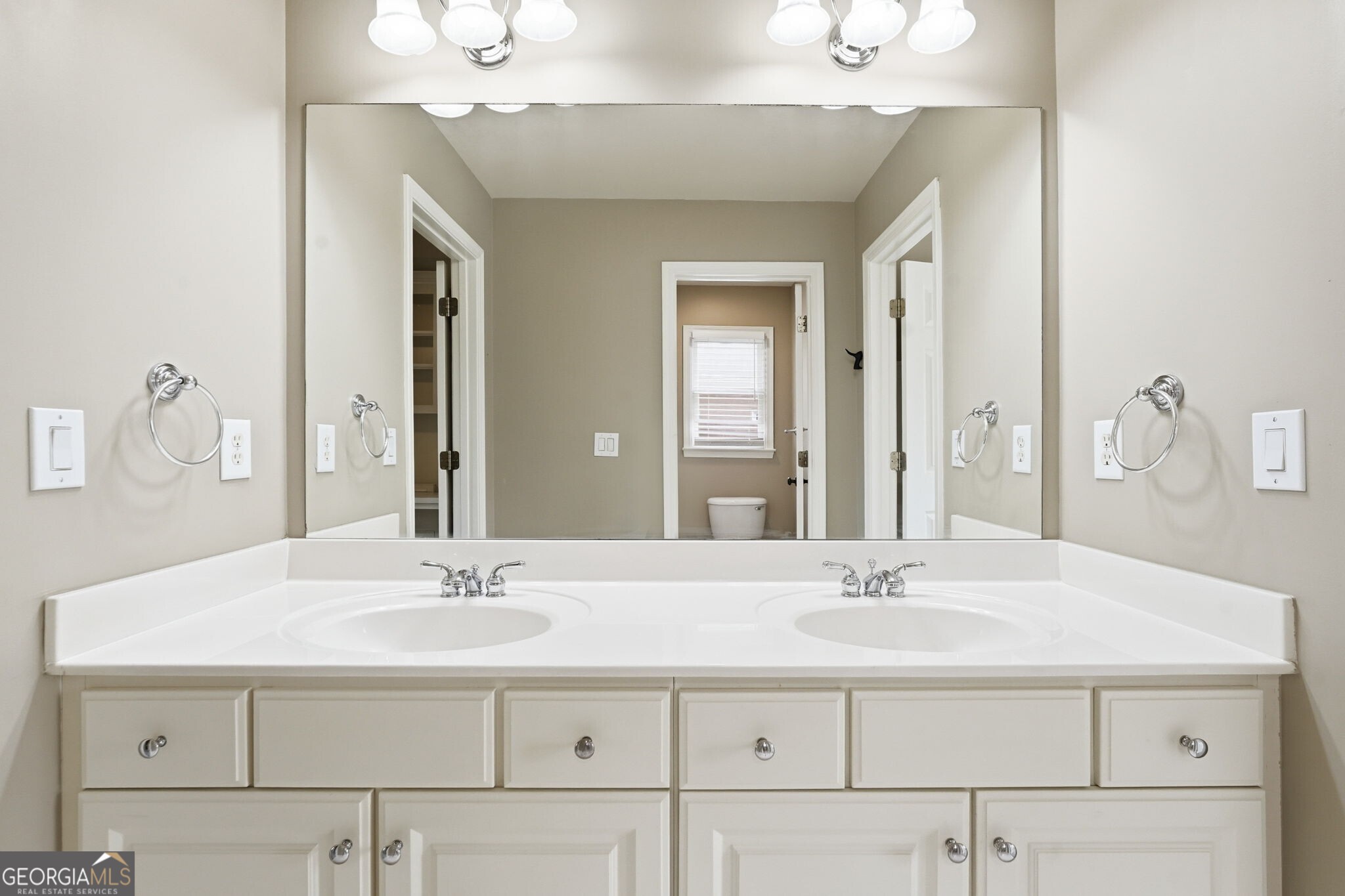 2718 Henderson Summit