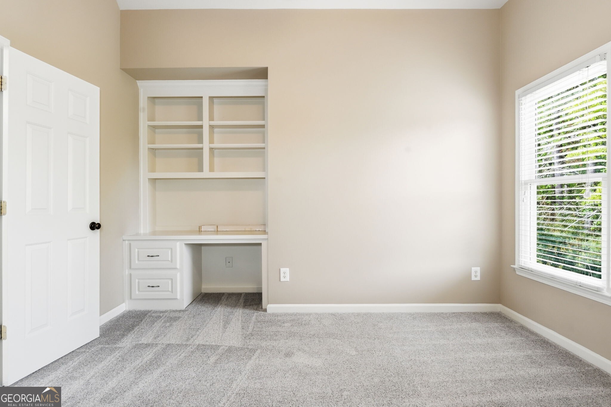 2718 Henderson Summit