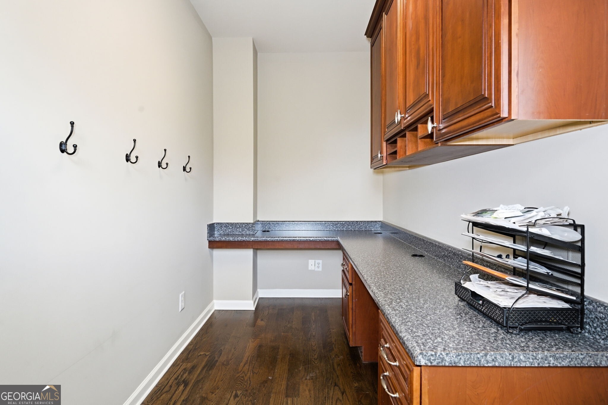 2718 Henderson Summit