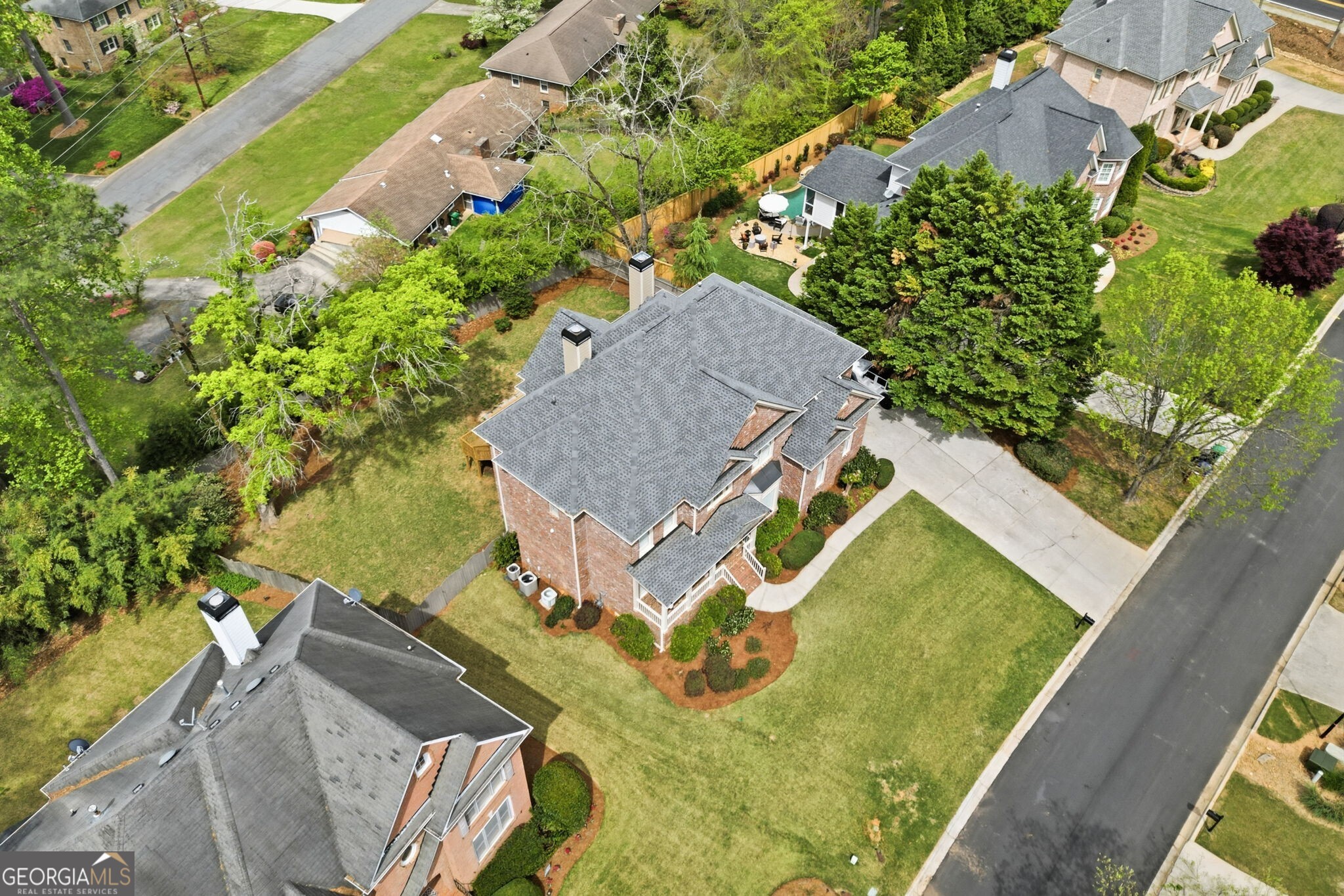 2718 Henderson Summit