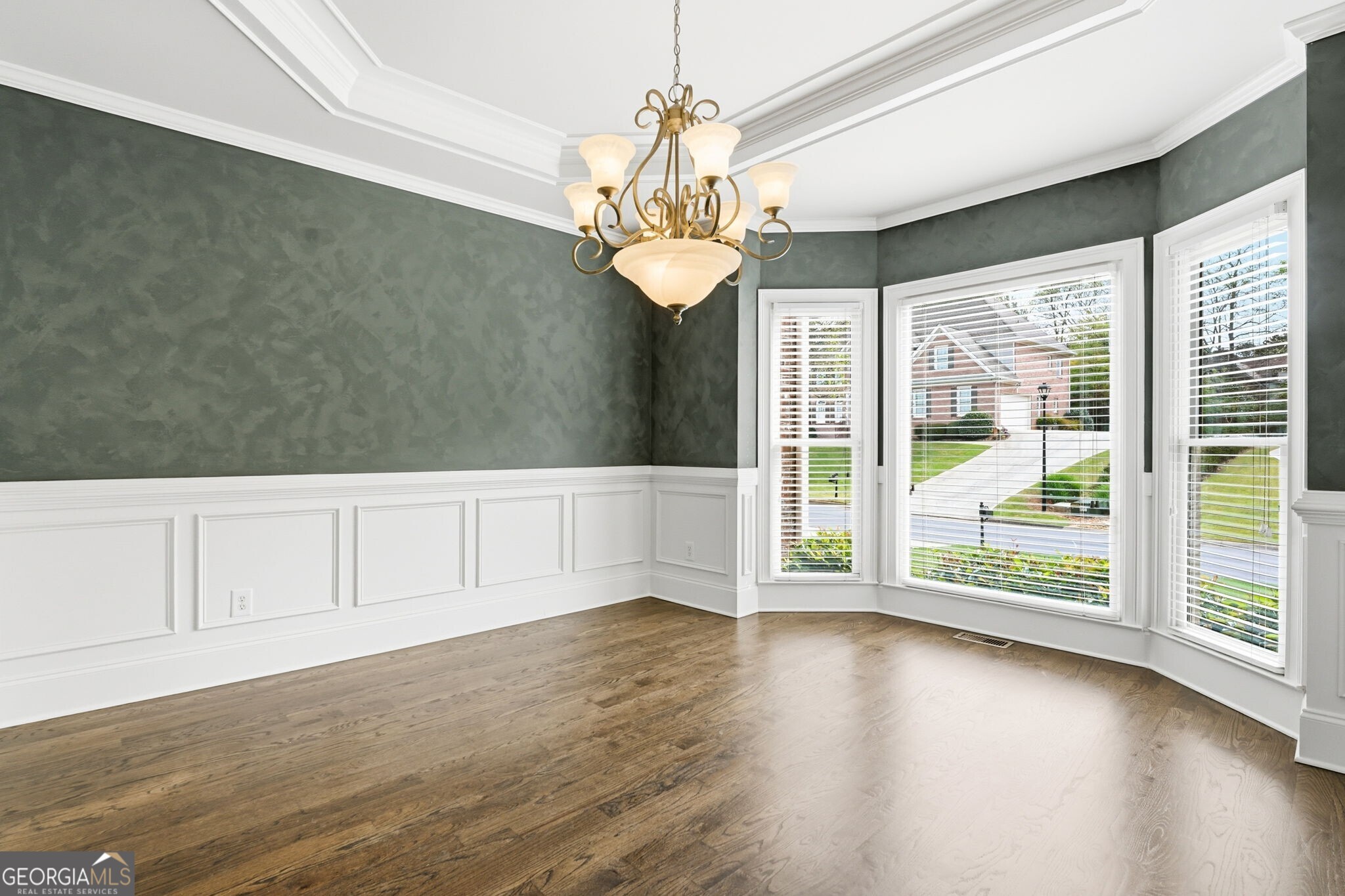 2718 Henderson Summit